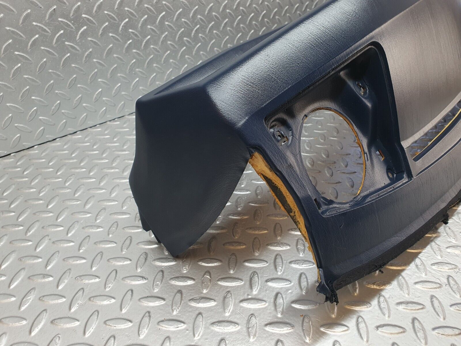 42668 Mercedes-Benz W201 190 2.0L Dashboard Blue