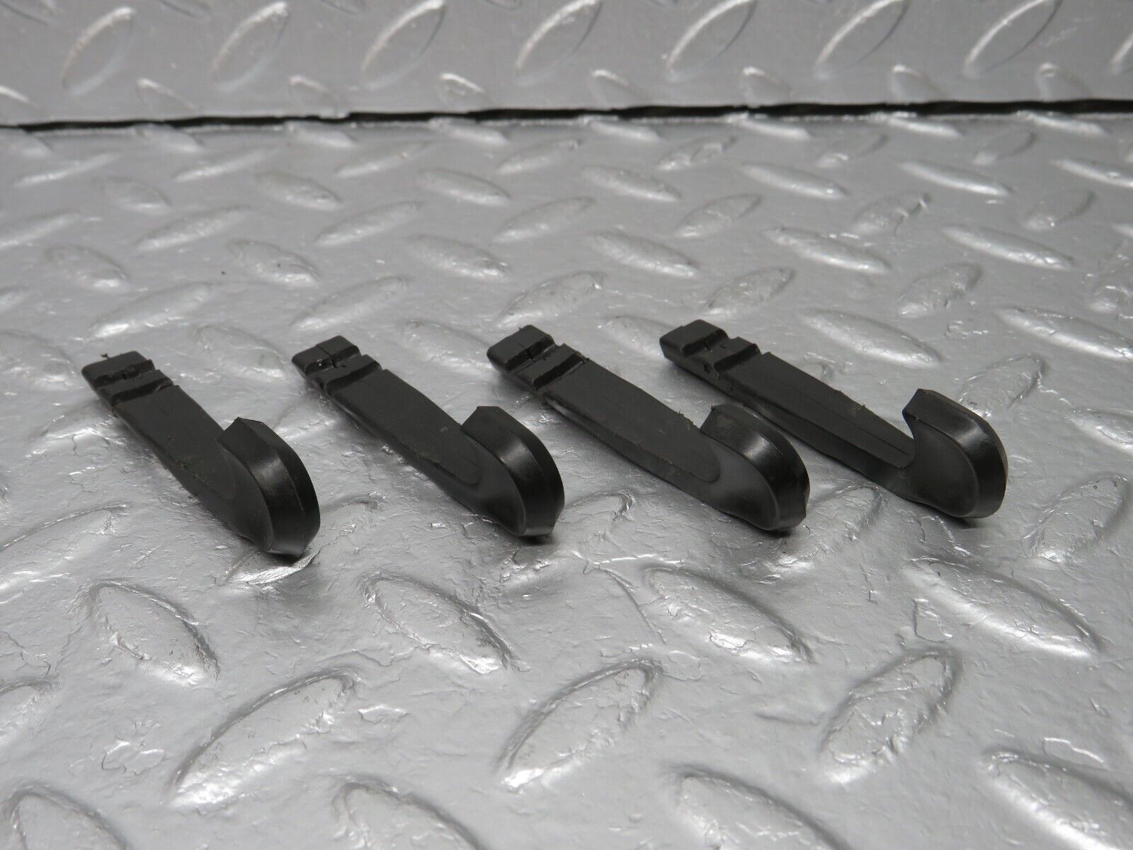 40328 Mercedes-Benz W110 230 Heater Control Knob Set