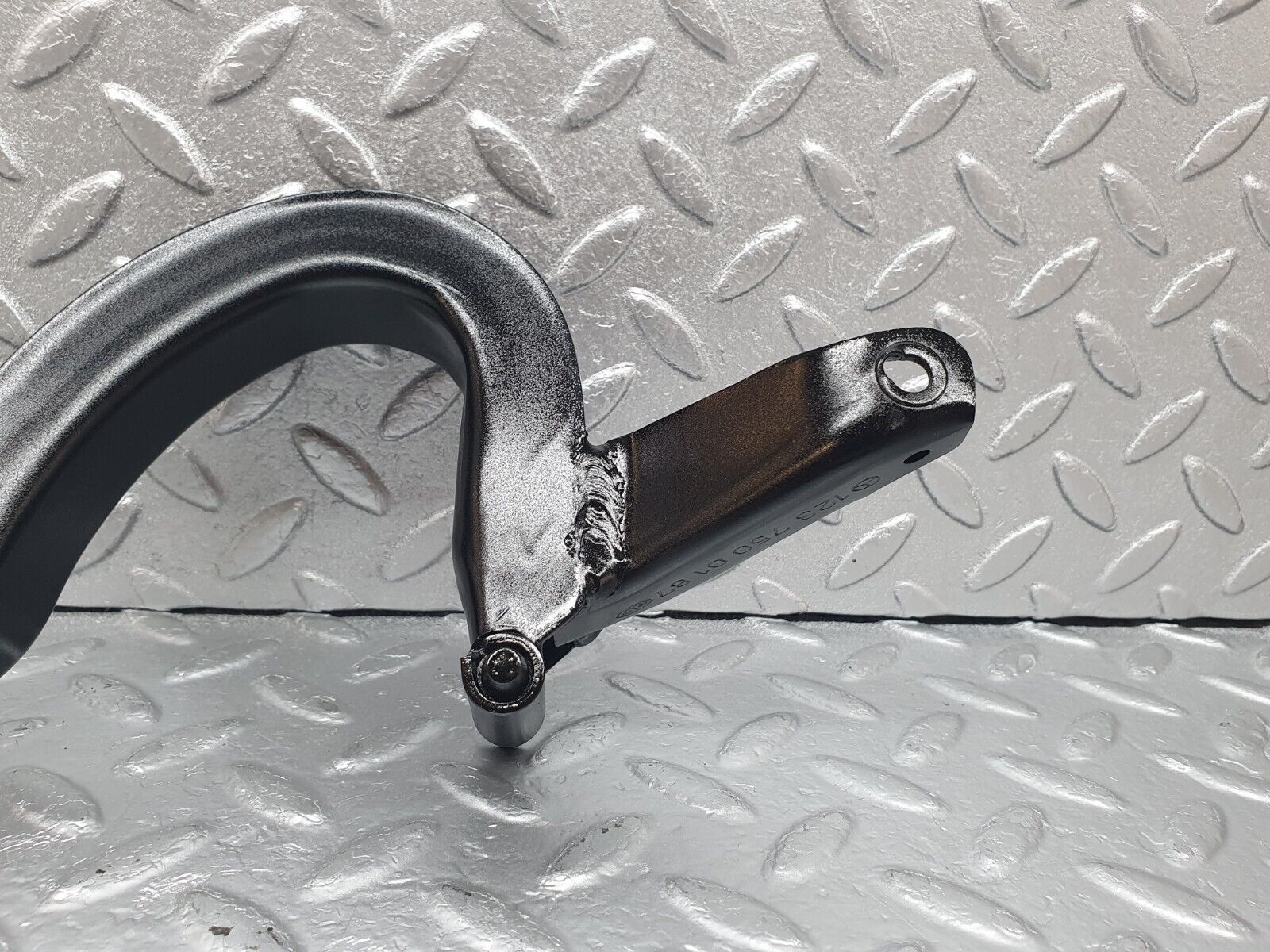 43938 Mercedes-Benz C123 230CE Coupe Trunk Lid Hinge Left Side 1237500187