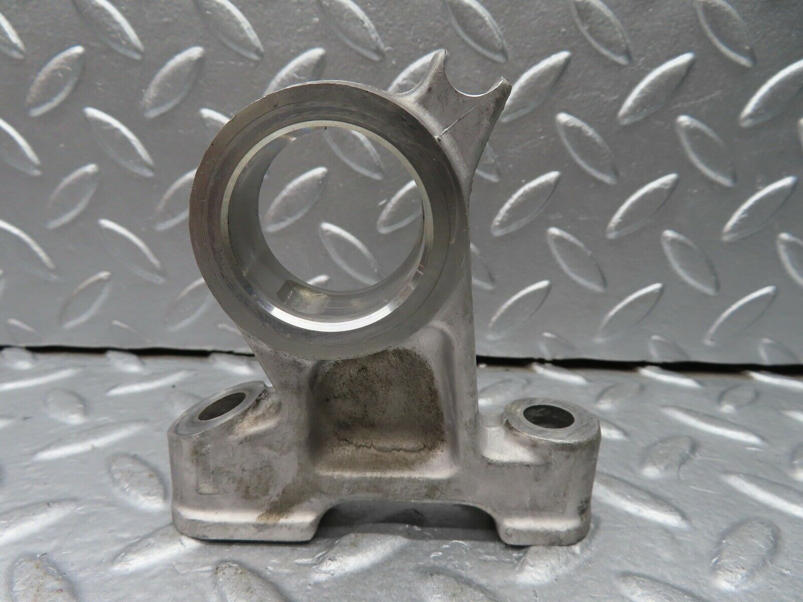 20642 Mercedes-Benz R107 450SL Camshaft Tower Bearing 1160511810