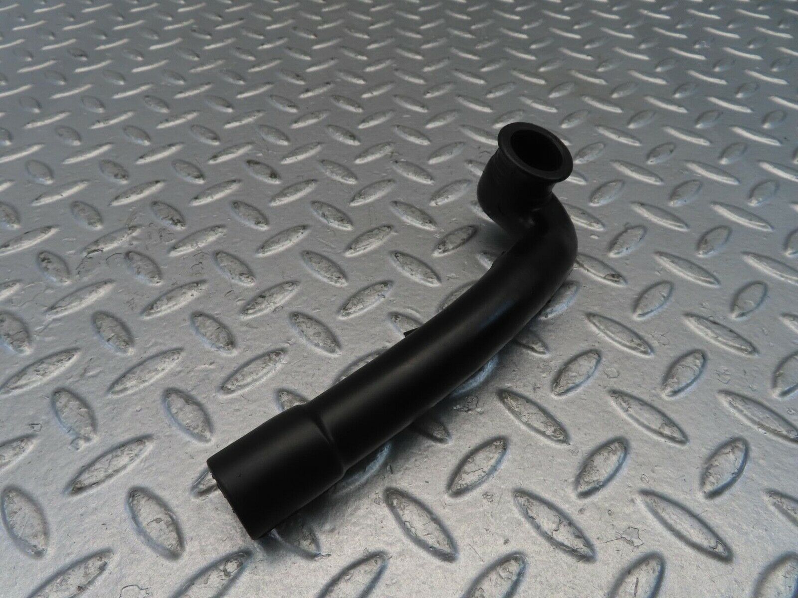 11049 Mercedes-Benz R107 W116 Crankcase Breather Hose 1160940791