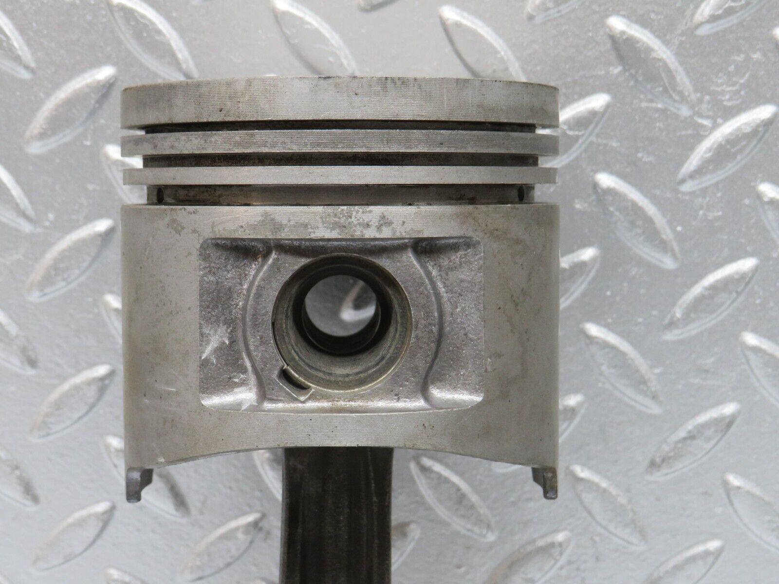 32777 Mercedes-Benz C107 R107 350 V8 Piston With Connecting Rod 92mm 11607