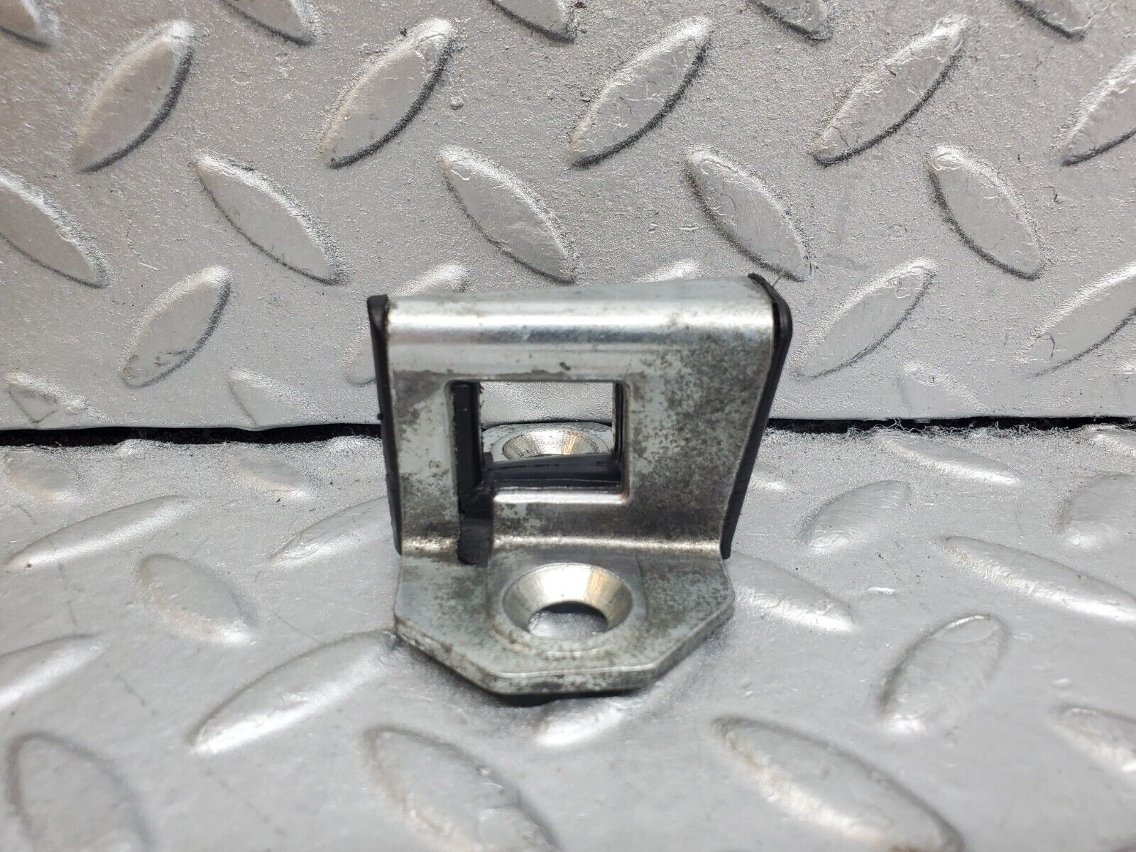 44789 Mercedes-Benz W124 220E Door Lock Latch