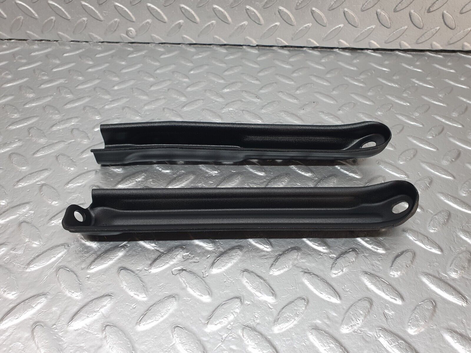 42831 Mercedes-Benz W201 190 2.0L Air Intake Manifold Bracket