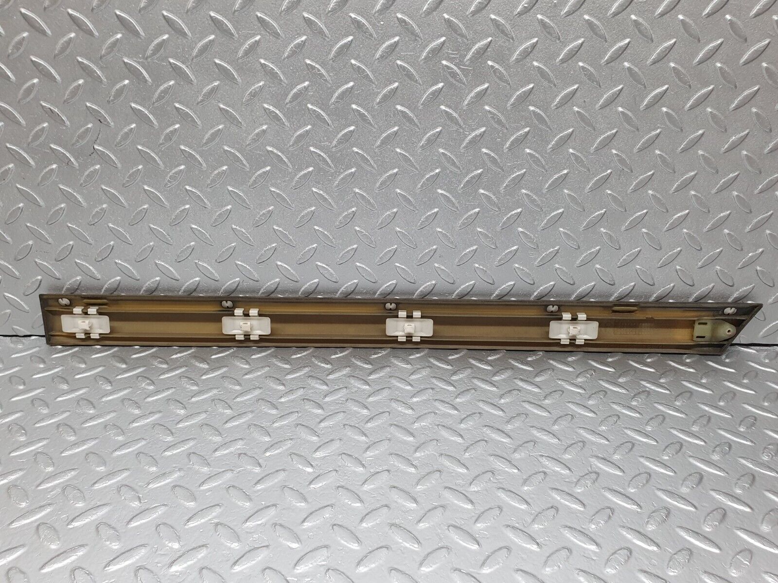 41806 Mercedes-Benz W202 C200 Rear Right Door Centre Moulding Trim 2026909862