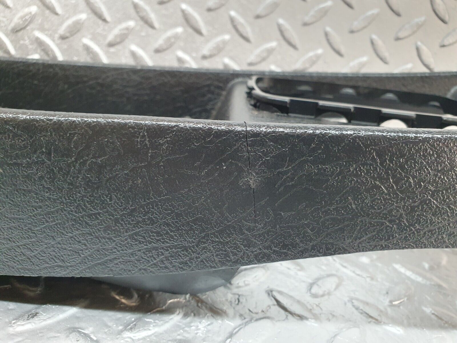 43227 Mercedes-Benz W108 280SE Centre Console Tray Black 1088410574