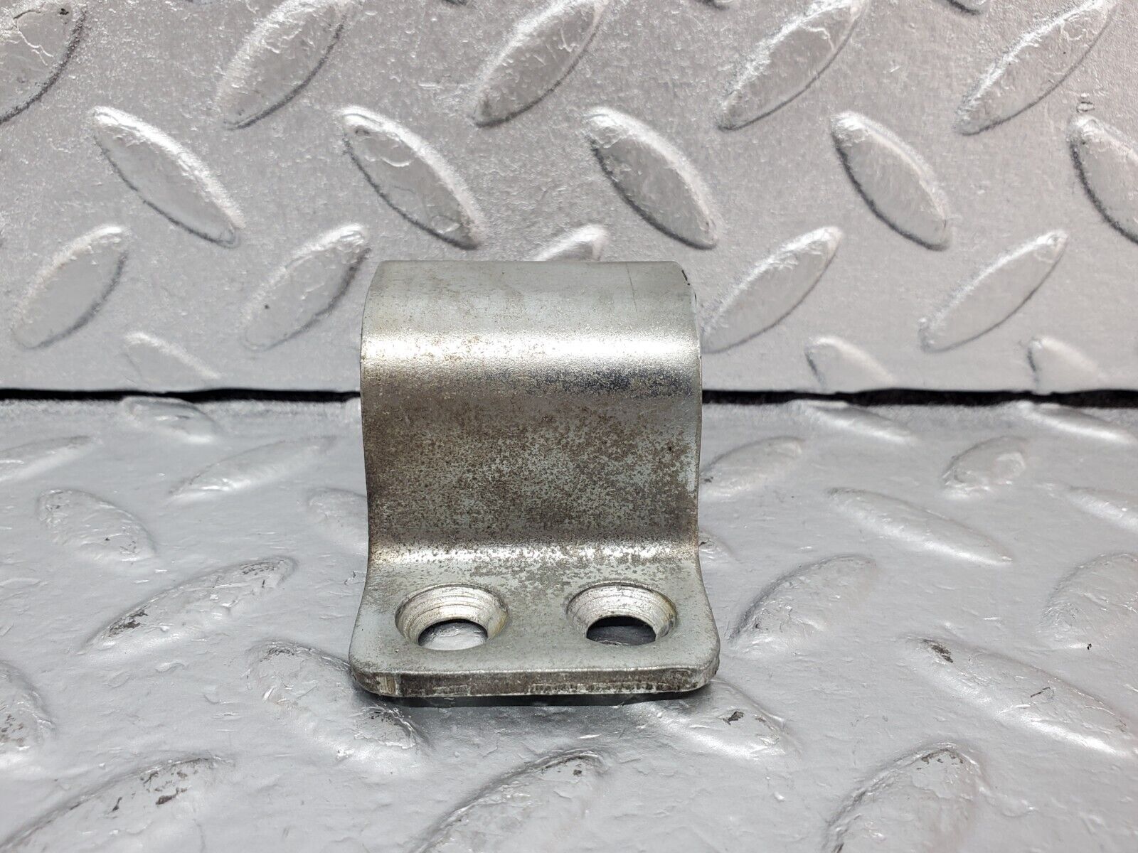 44340 Mercedes-Benz W123 280E Right Door Lock Latch