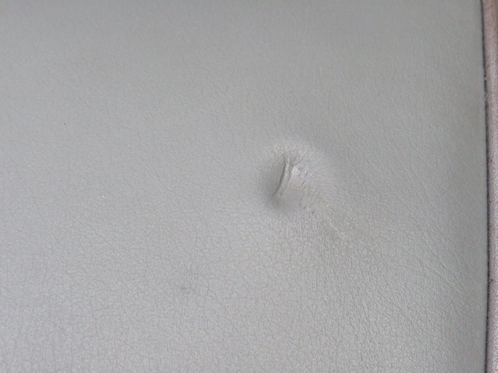 42911 Mercedes-Benz W126 420SE Rear Seat Leather Grey 1269202750 1269202716