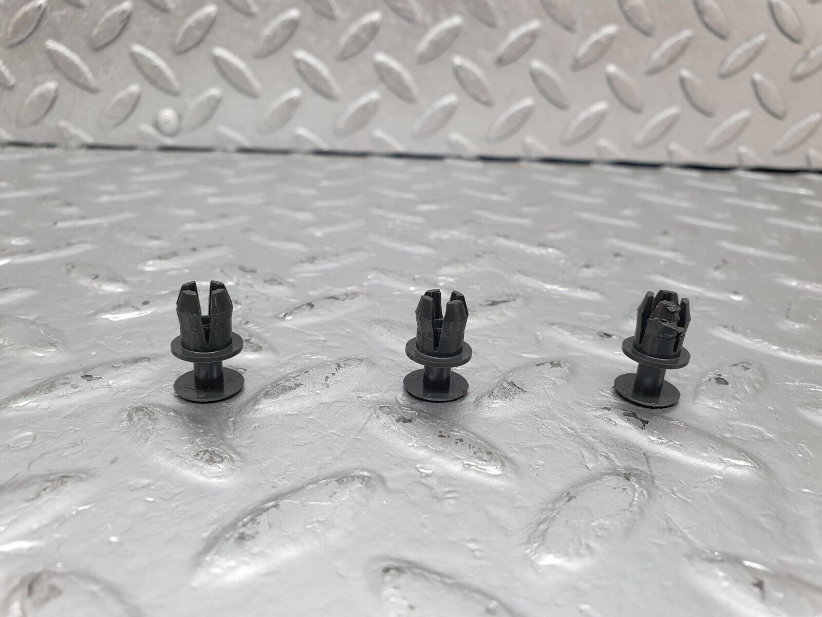 43895 Mercedes-Benz C123 230CE Coupe Glove Box 1236890491