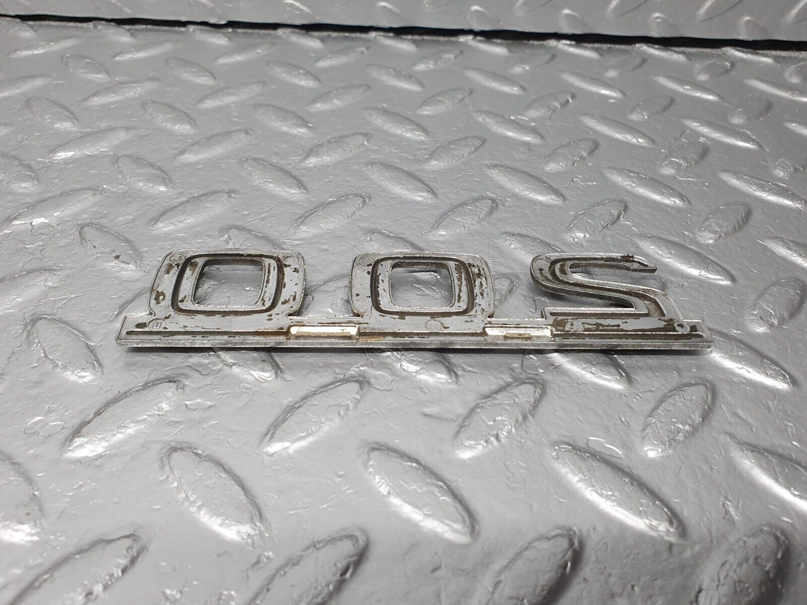 41699 Mercedes-Benz W124 200E Trunk Badge Emblem