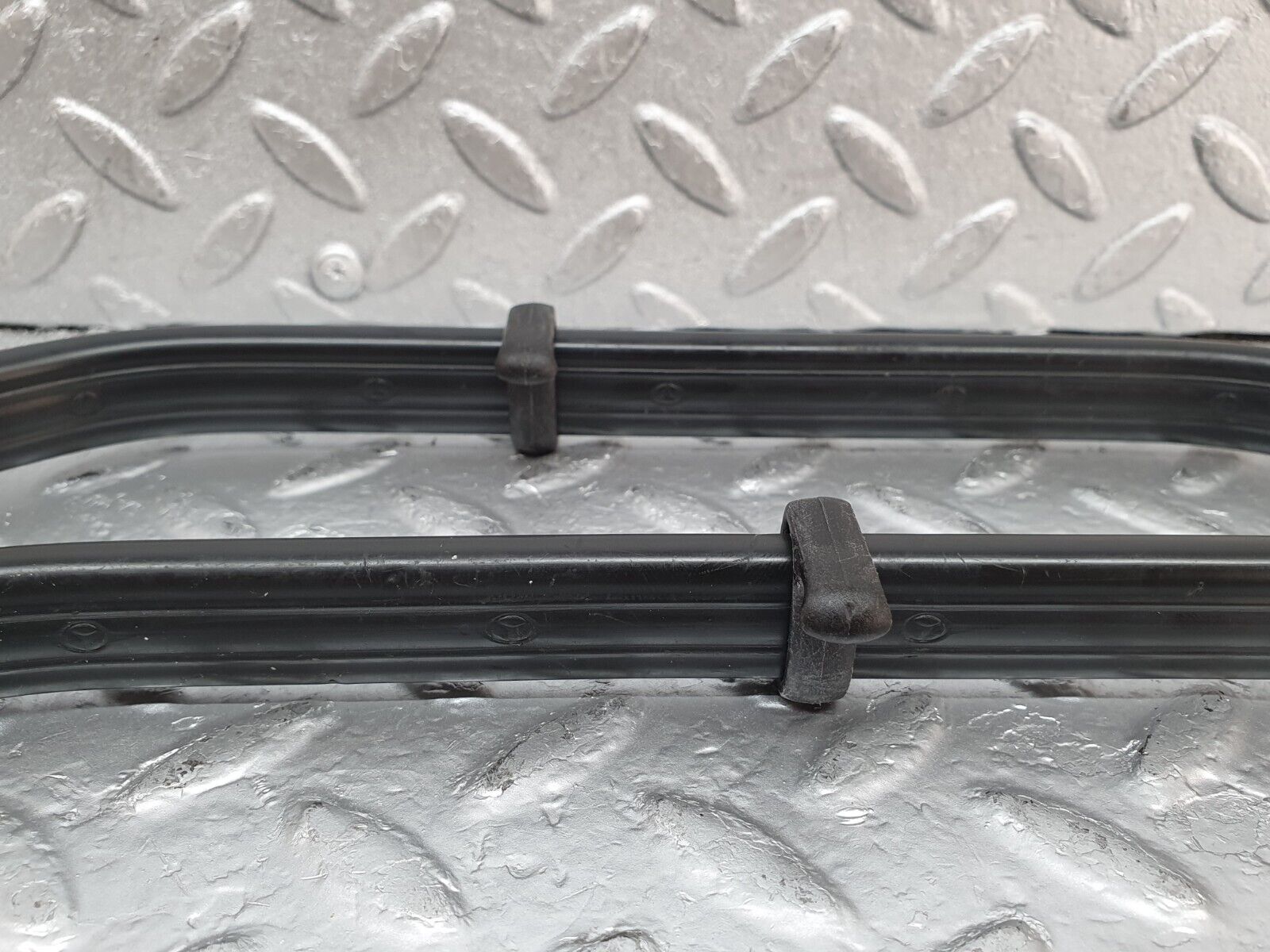 44134 Mercedes-Benz C123 230CE Coupe Interior Roof Grab Handle Set Beige