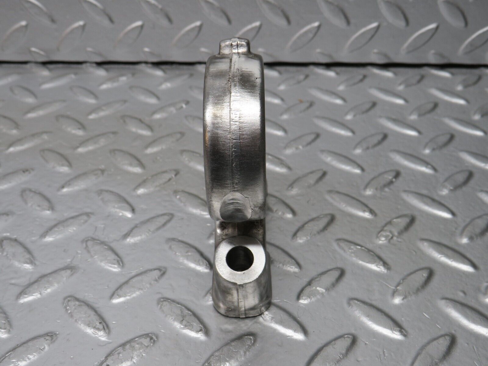 33001 Mercedes-Benz C107 R107 350 V8 Camshaft Tower Bearing 1160512112