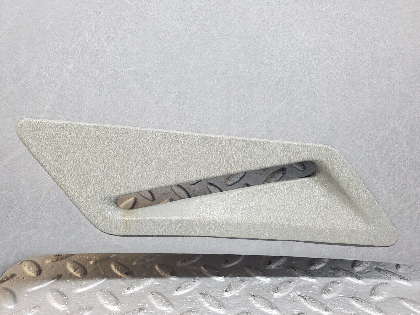 44638 Mercedes-Benz W124 220E C Pillar Cover Panel Left Side Grey 1246950730