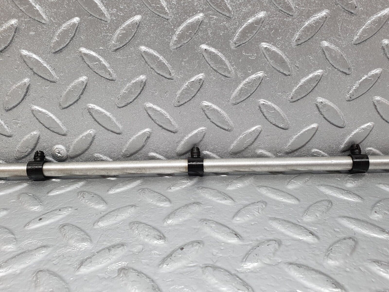 43703 Mercedes-Benz C126 380SEC Coupe Camshaft Oil Tube