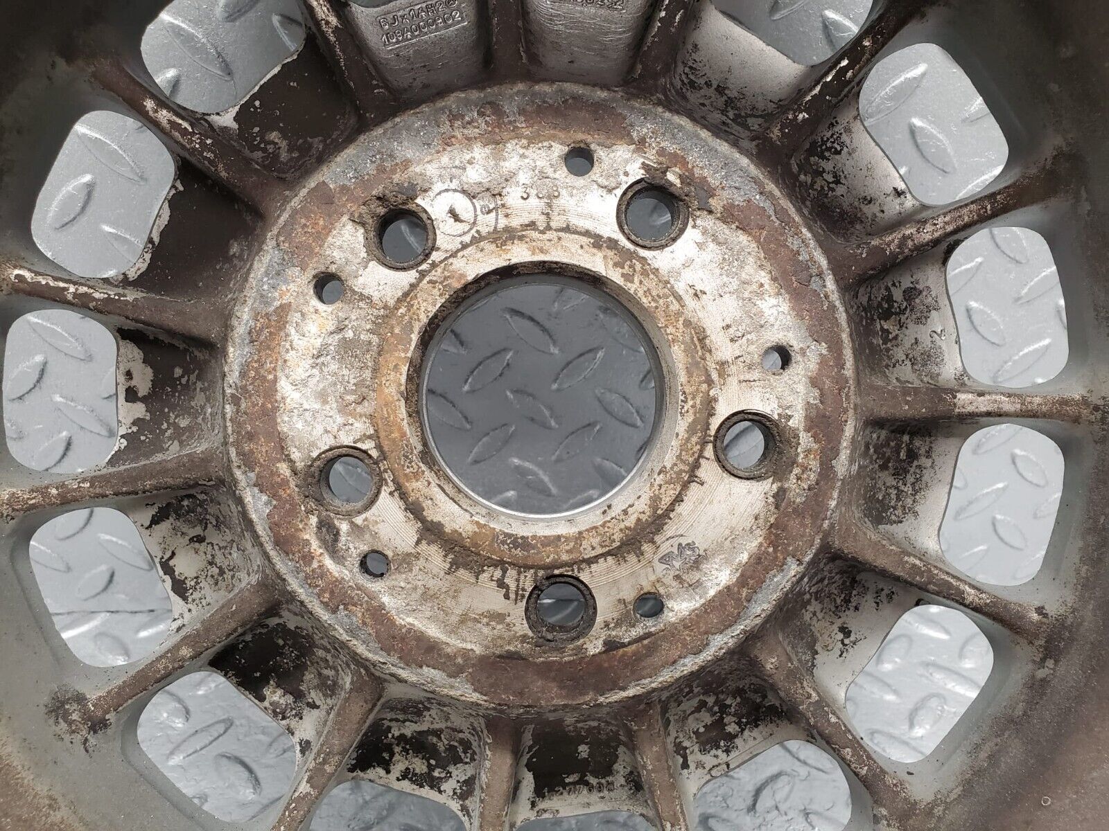 46813 Mercedes-Benz Alloy Wheel Mexican Hat 6Jx14H2 ET30 1084000902