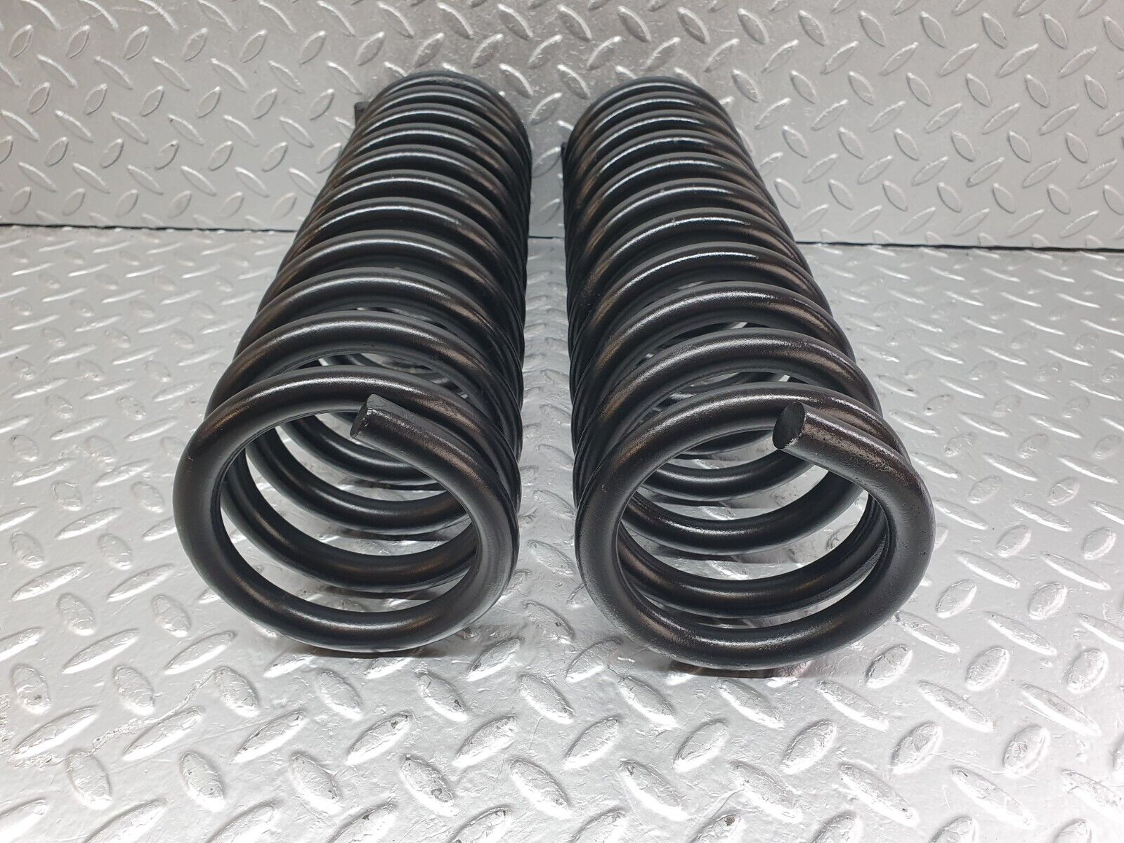43476 Mercedes-Benz W108 280SE Front Coil Spring Pair