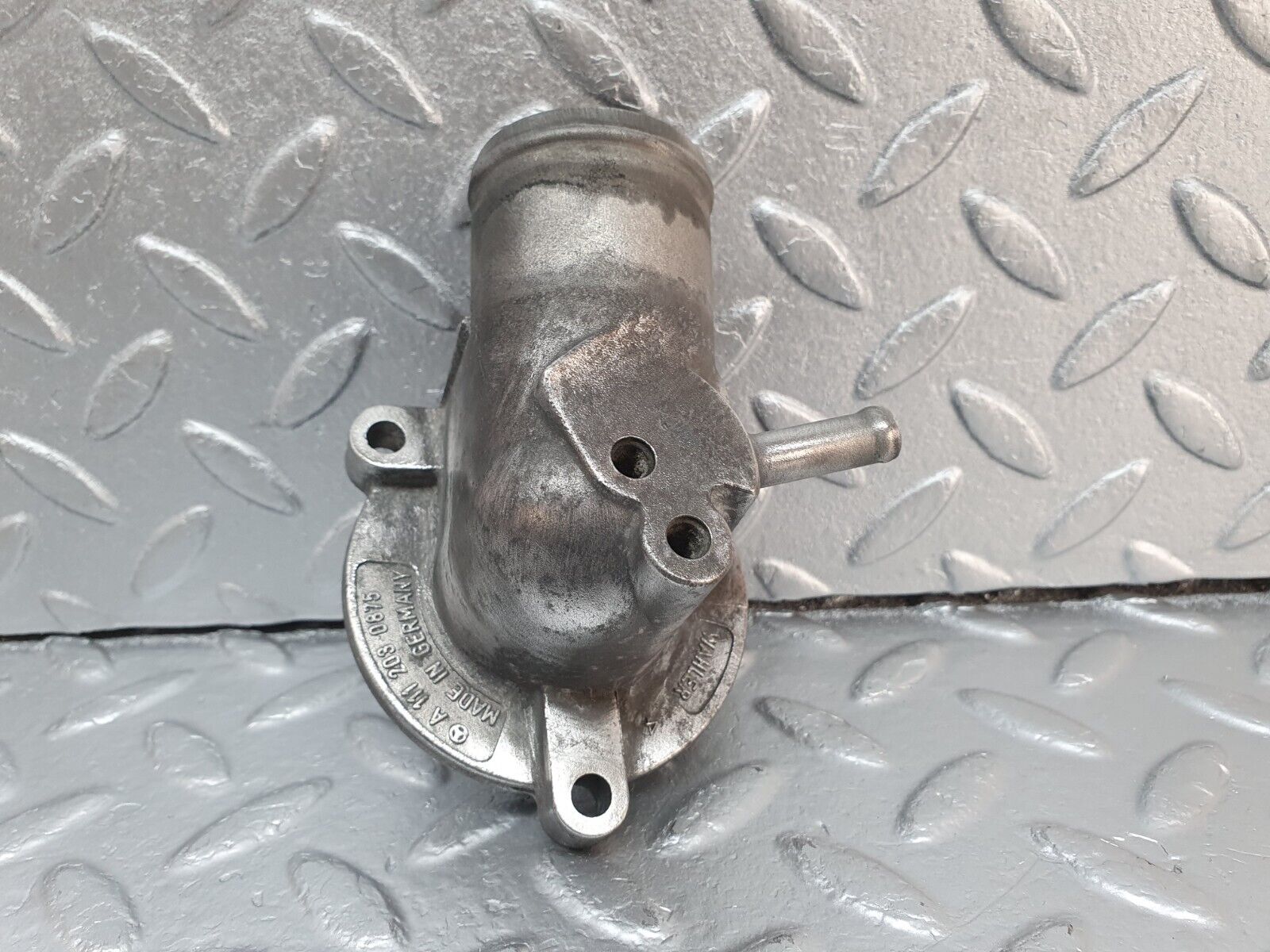 41879 Mercedes-Benz W202 C200 Thermostat Housing Pipe Hose Flange 1112030875