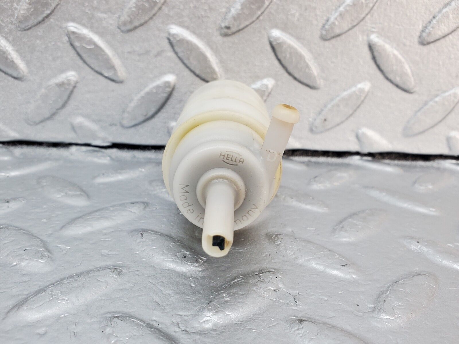 45683 Mercedes-Benz W126 420SE Windscreen Washer Pump Hella 1248690221