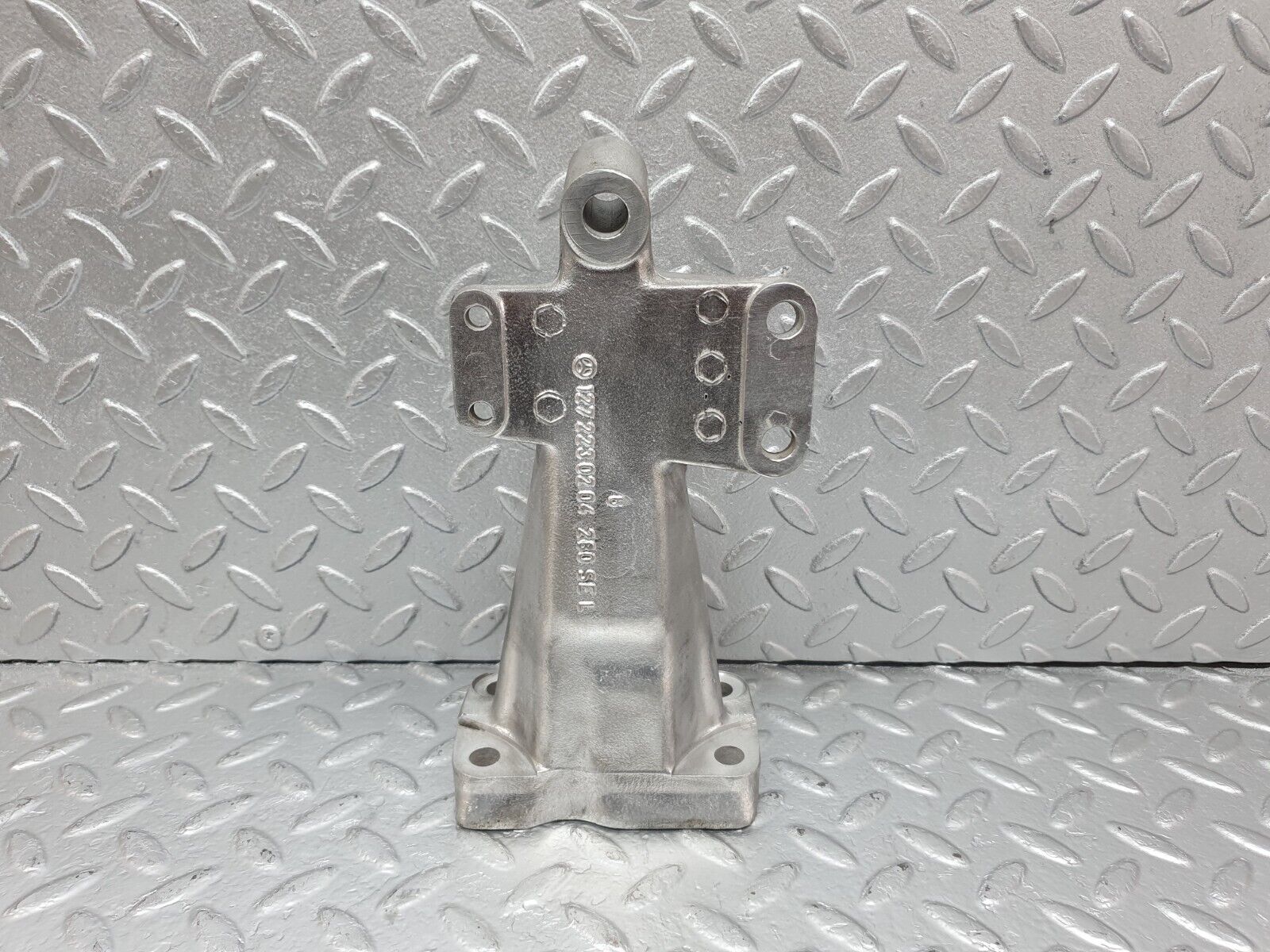 43441 Mercedes-Benz W108 280SE Engine Mount Bracket Left Side 1272230204