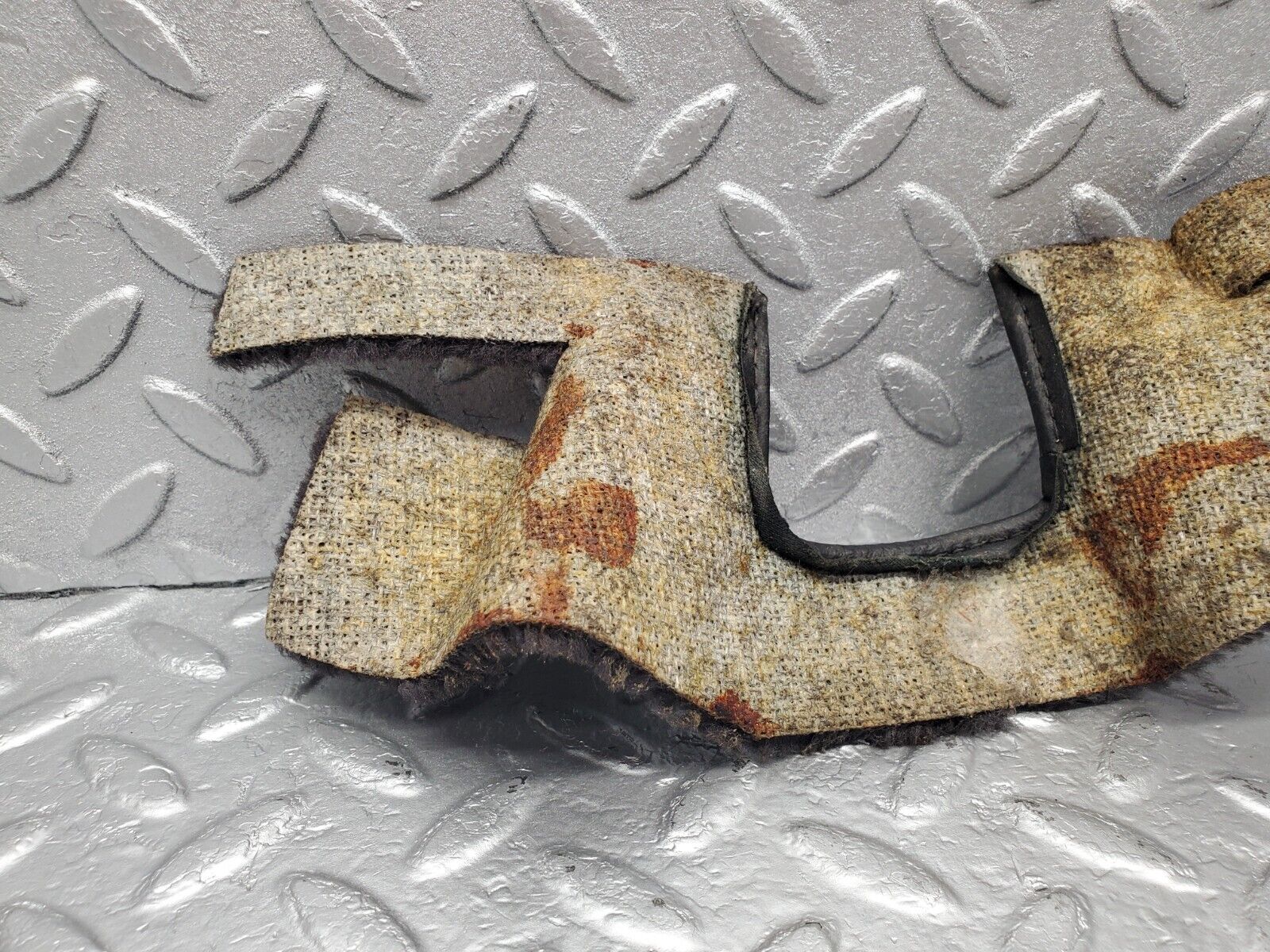 46429 Mercedes-Benz C123 280CE Coupe Front Left Seat Rail Cover Carpet Black