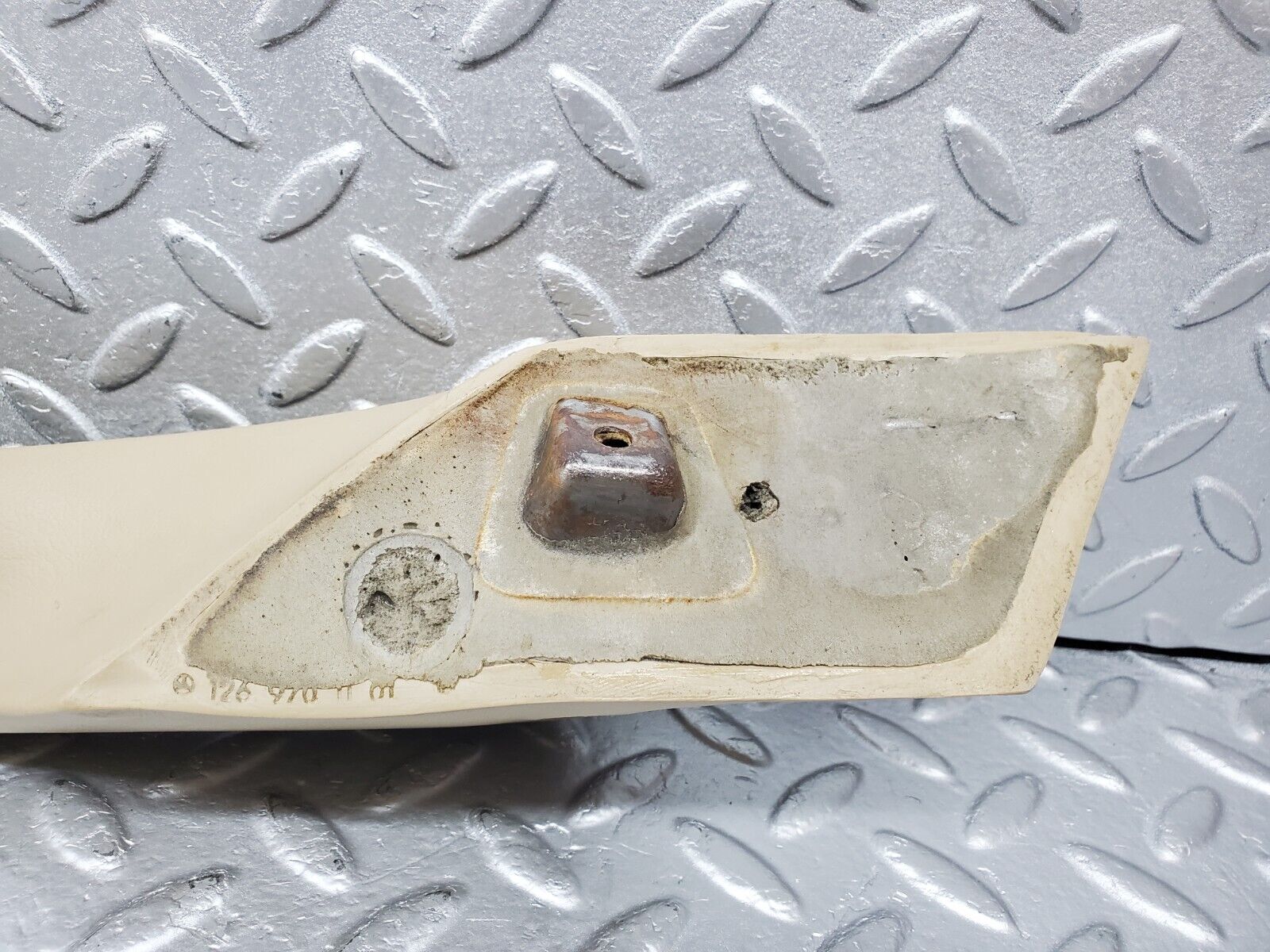 45614 Mercedes-Benz W126 420SE Rear Left Interior Door Handle Beige 1269701101