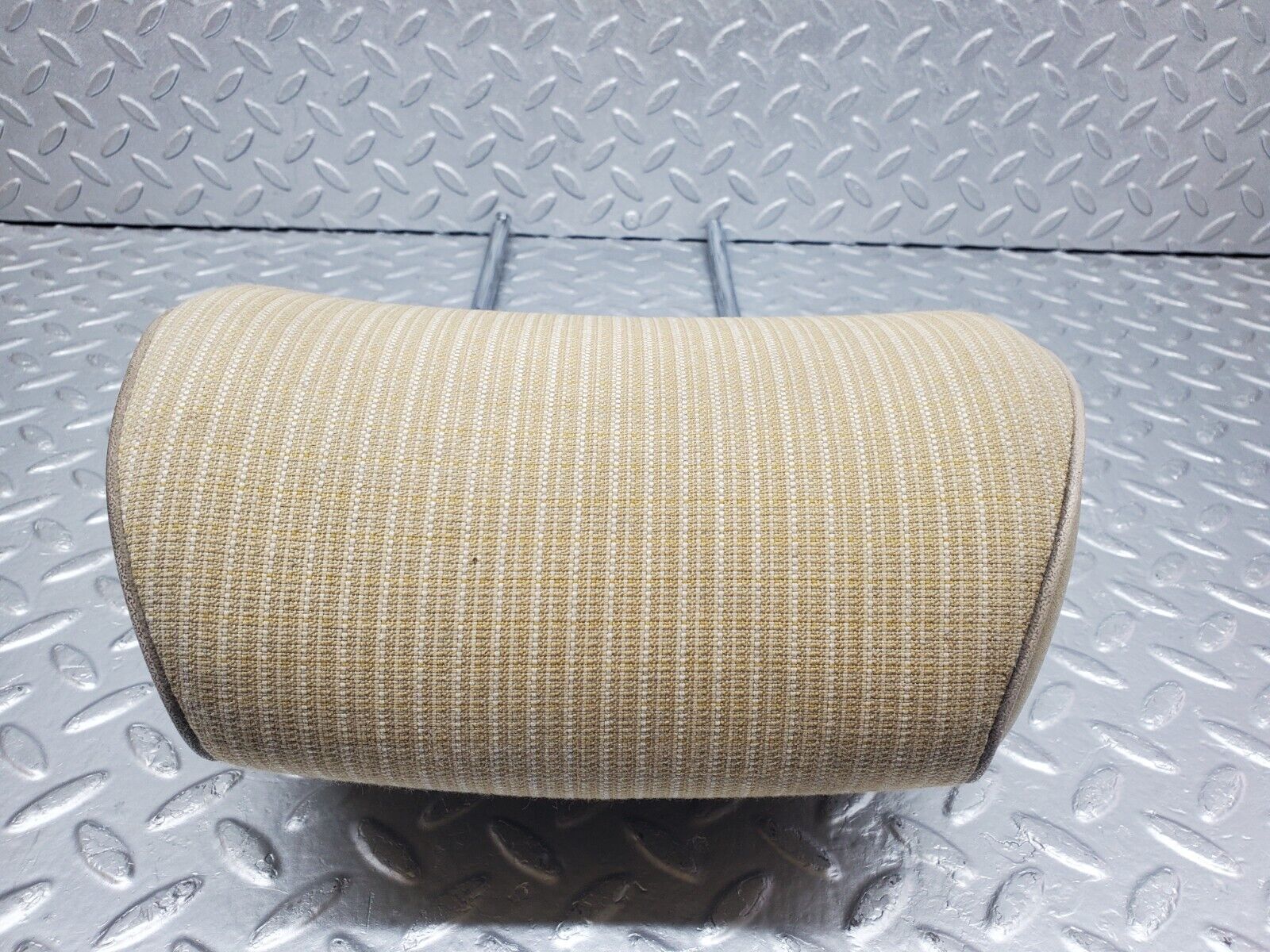 44332 Mercedes-Benz W123 280E Front Seat Headrest