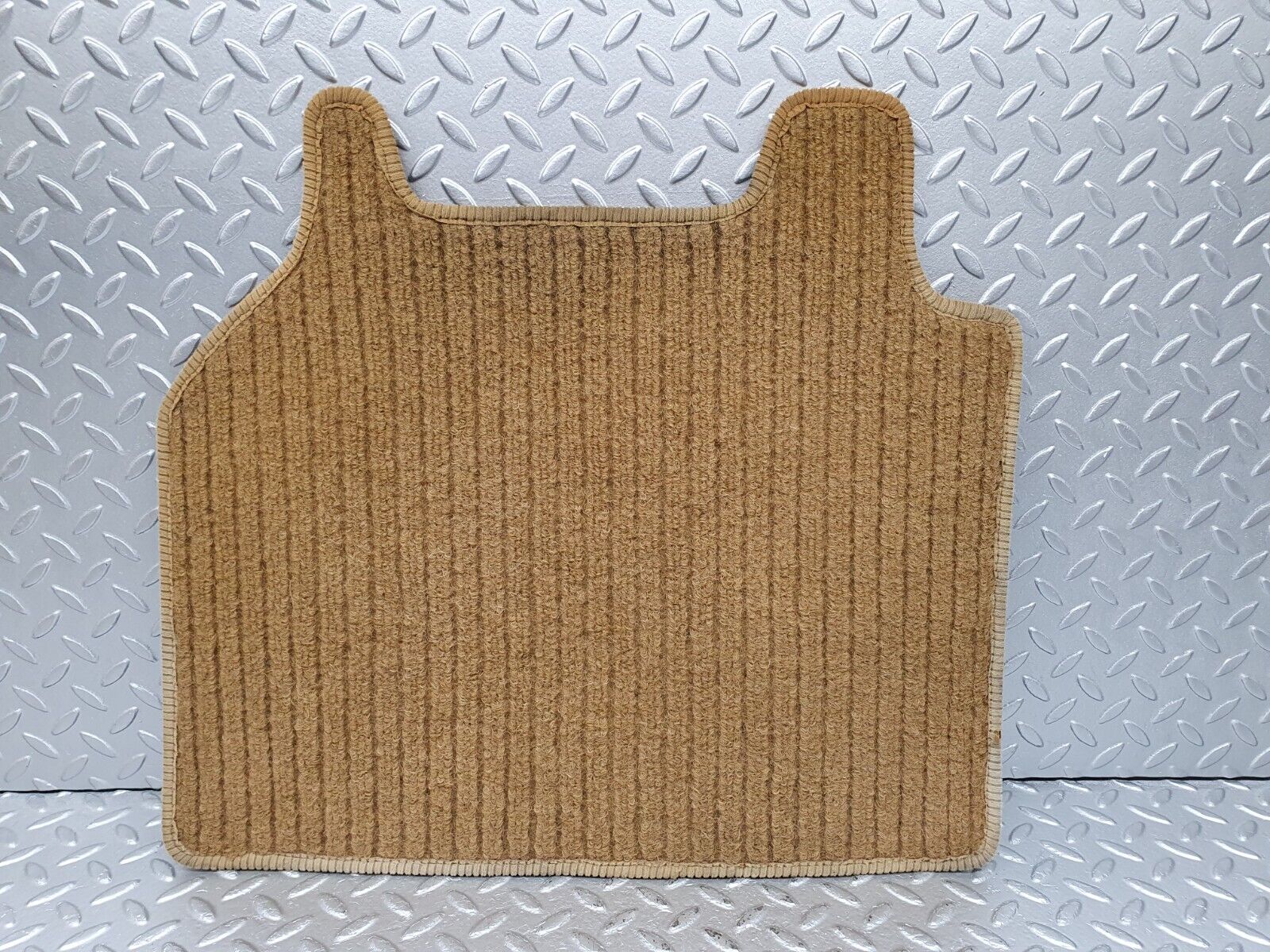 41635 Mercedes-Benz W124 200E Rear Right Floor Carpet Mat Palomino