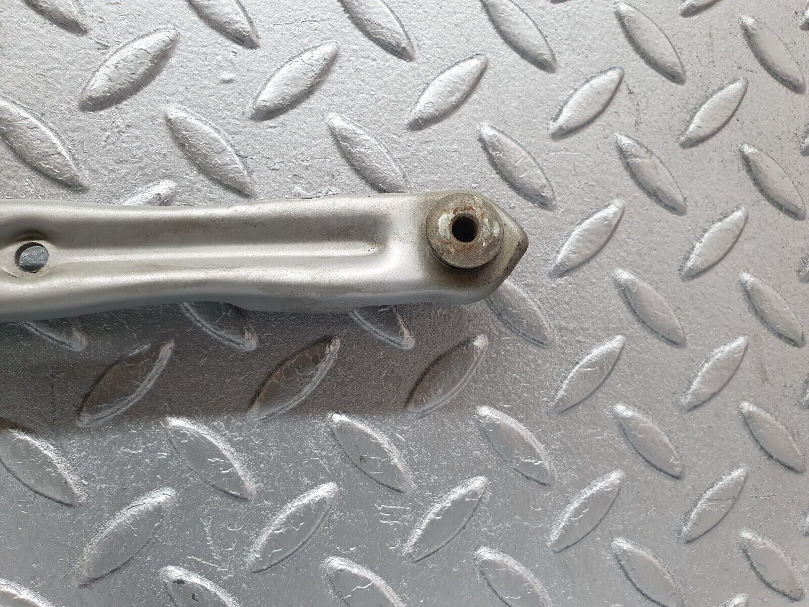 42853 Mercedes-Benz W201 190 2.0L Bonnet Hinge Right Side