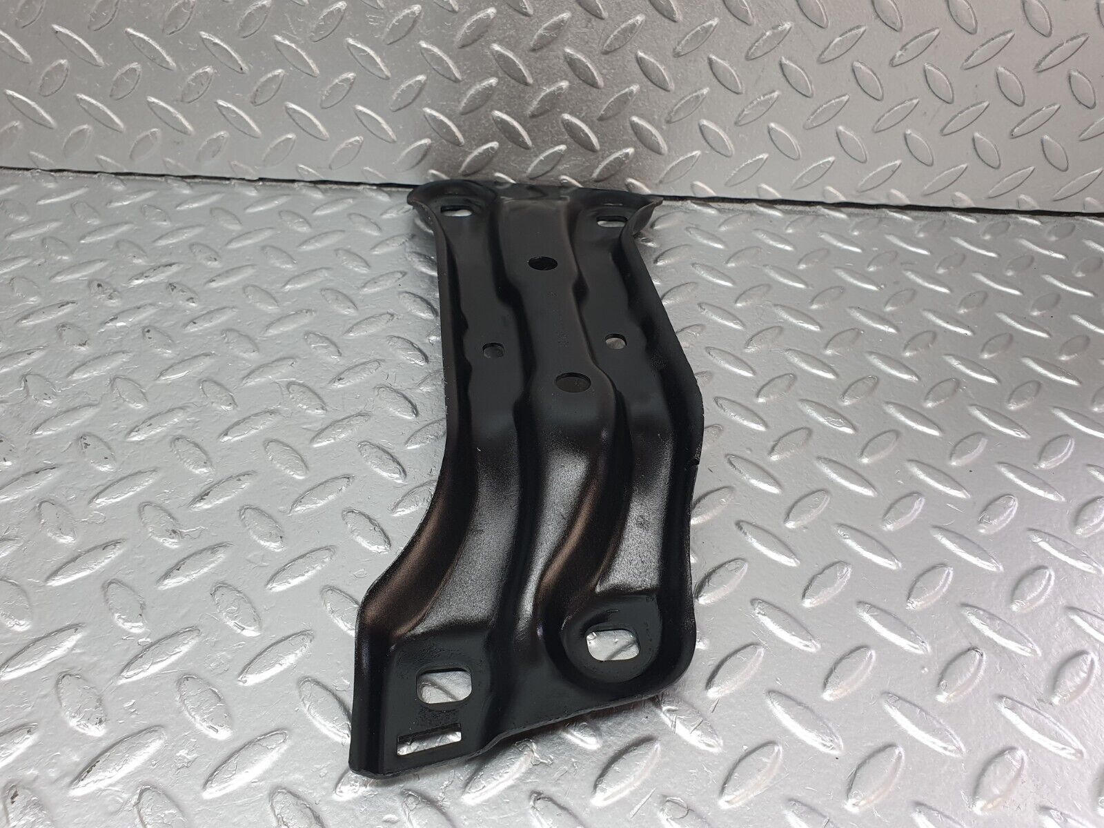 41950 Mercedes-Benz W202 C200 Gearbox Mount Bracket 2022420701