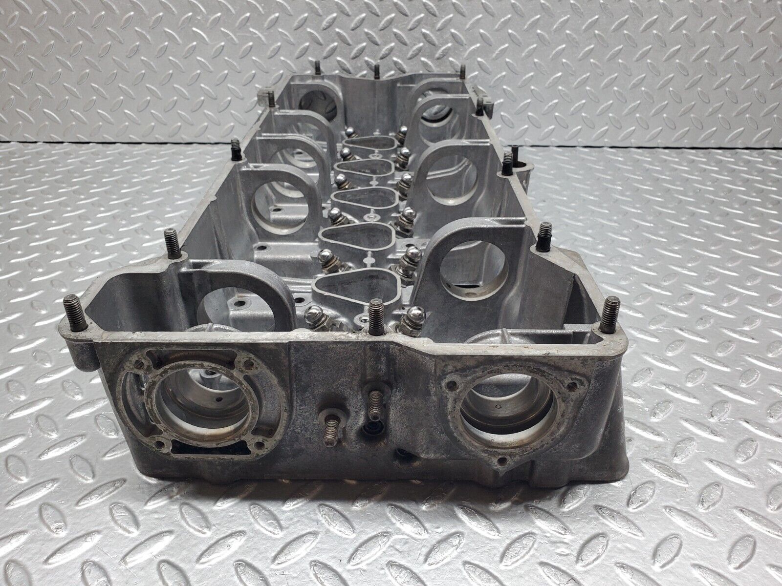 45436 Mercedes-Benz 280E M110.988 Camshaft Bearing Casing 1100163304