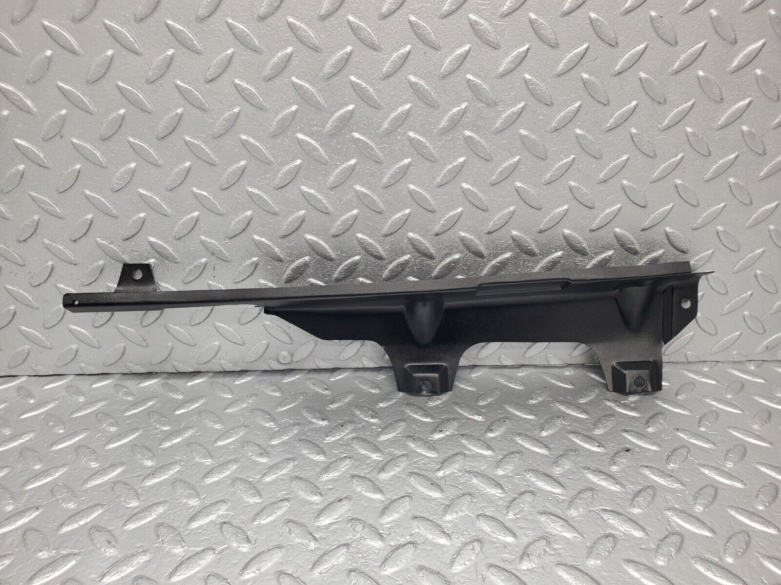 46569 Mercedes-Benz C123 280CE Coupe Rear Left Window Channel Support Bracket