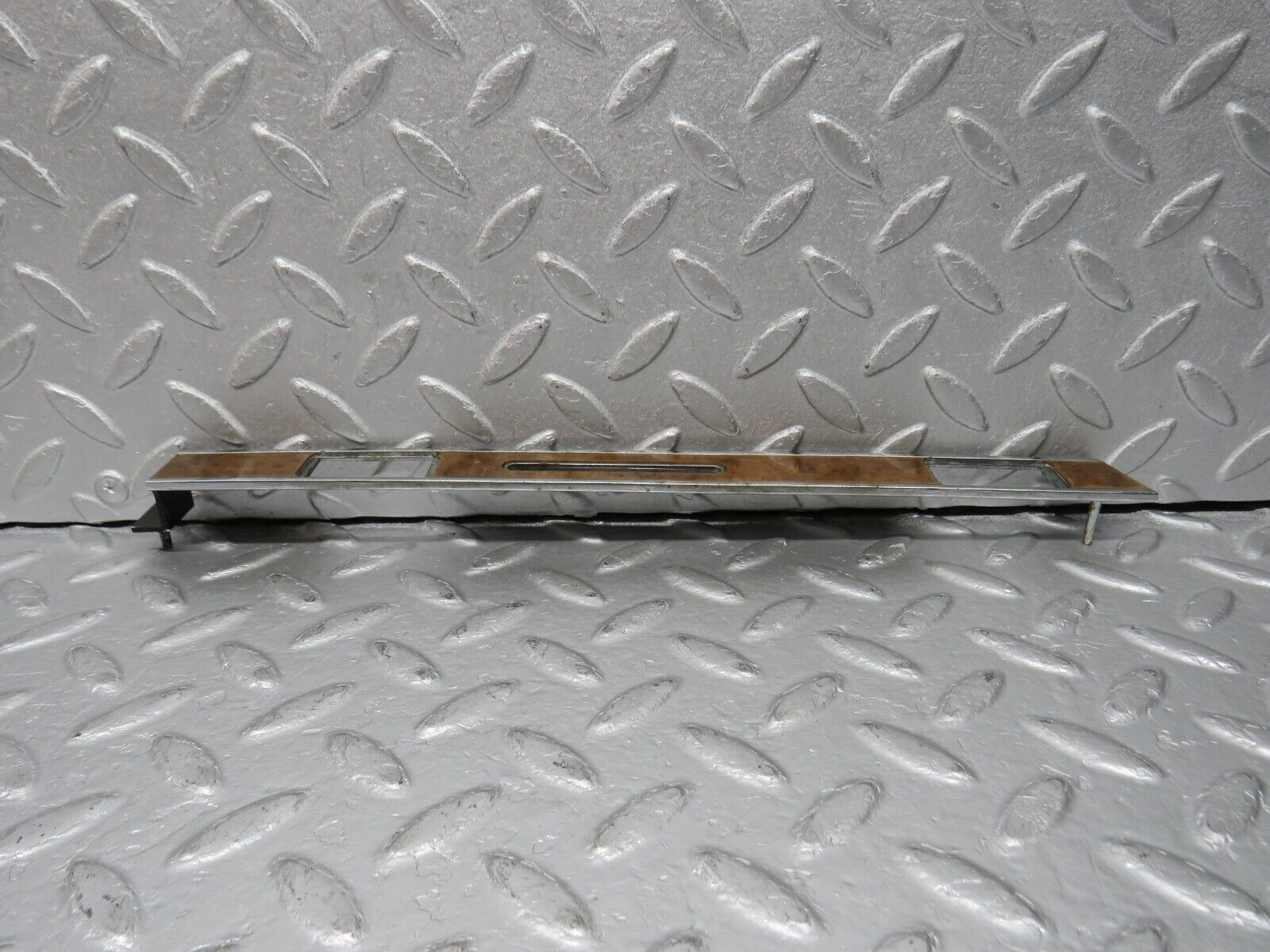 39197 Mercedes-Benz R107 500SL Dashboard Centre Trim 1076891271