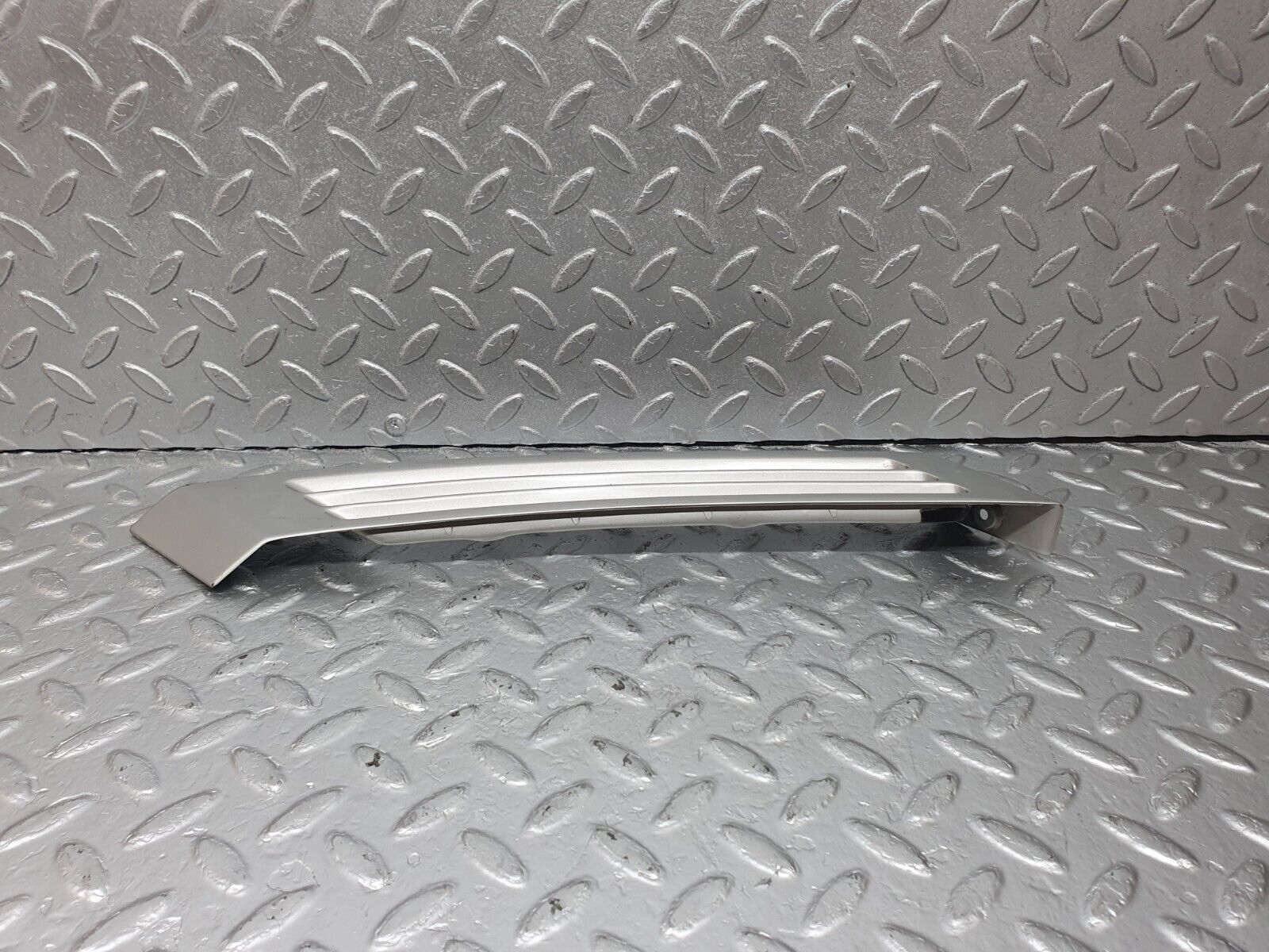 42740 Mercedes-Benz W201 190 2.0L C Pillar Exterior Cover Left Side 2016980189