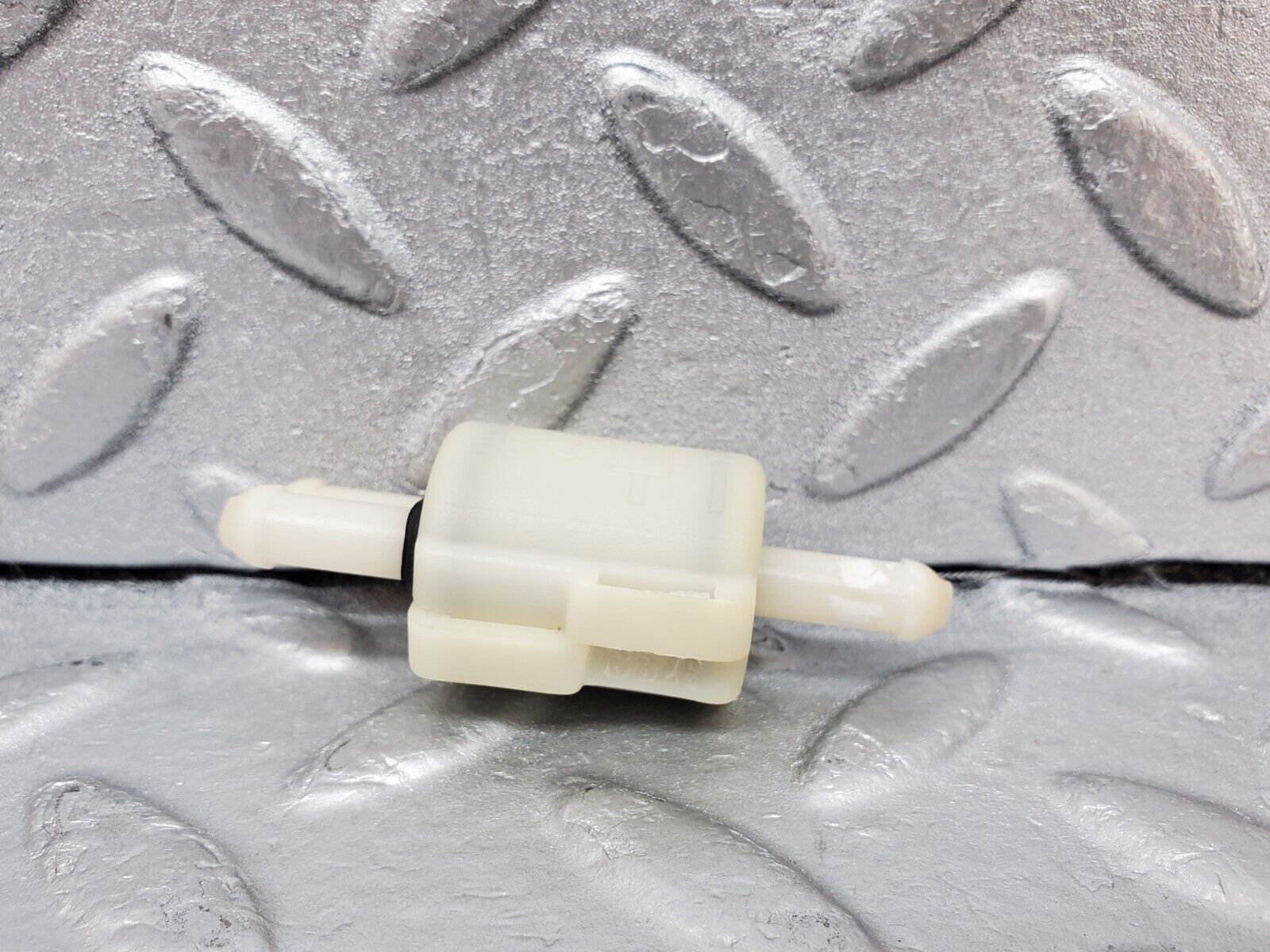 44942 Mercedes-Benz R129 300SL Coupe Windscreen Washer Fluid Distributor