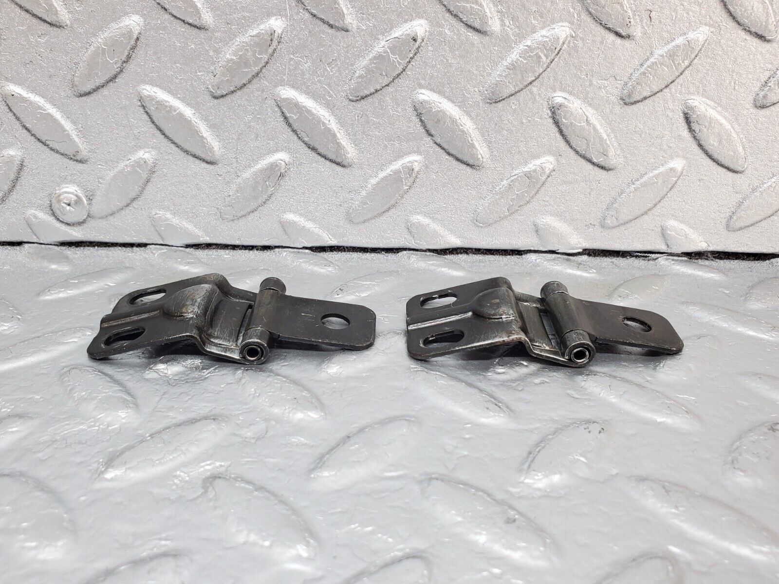 44814 Mercedes-Benz W124 220E Glove Box Door Hinge Pair