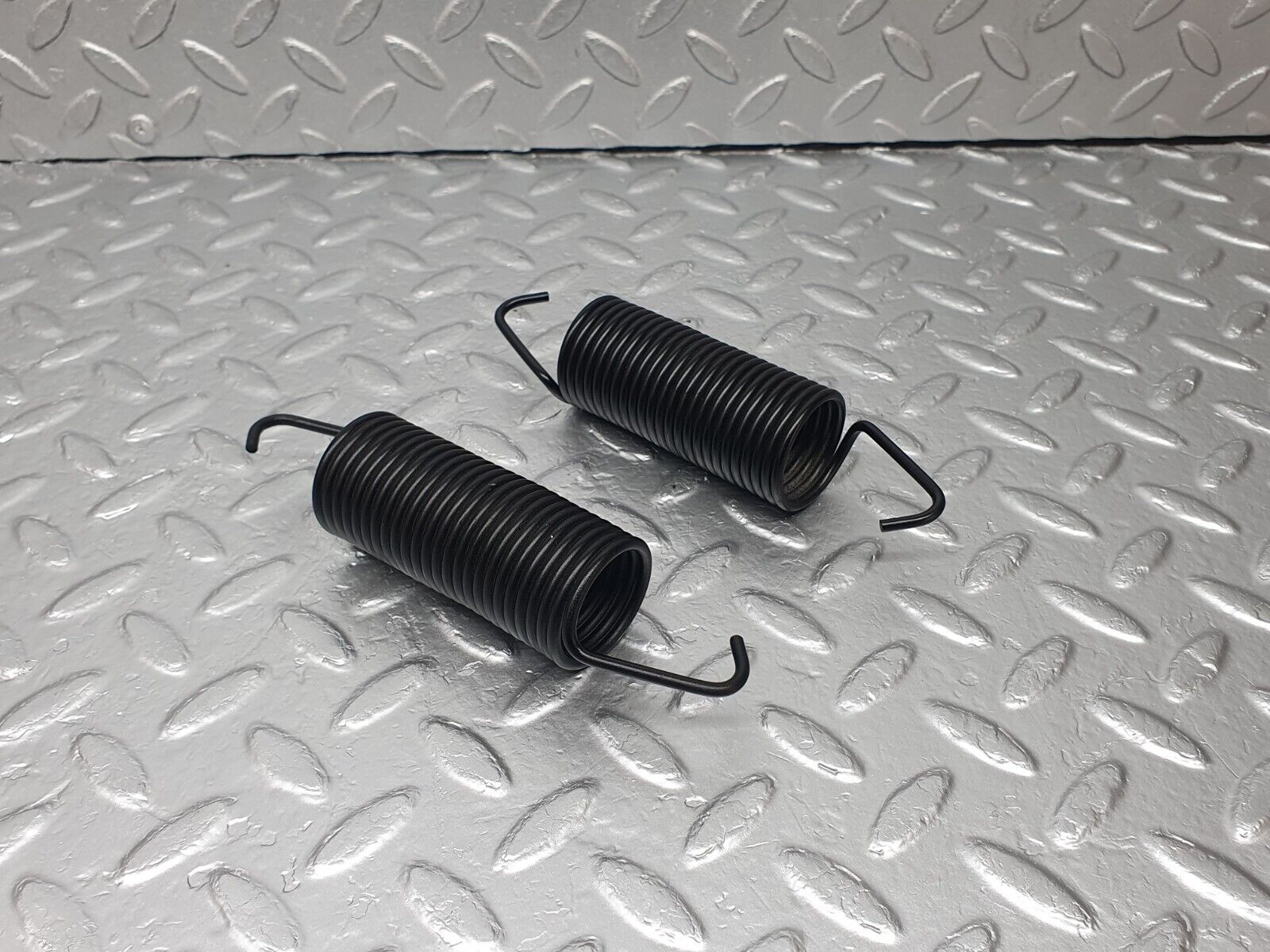 42824 Mercedes-Benz W201 190 2.0L Trunk Lid Hinge Spring 2x