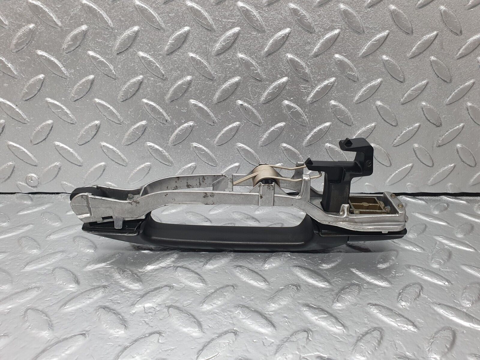 42780 Mercedes-Benz W201 190 2.0L Rear Right Door Exterior Handle