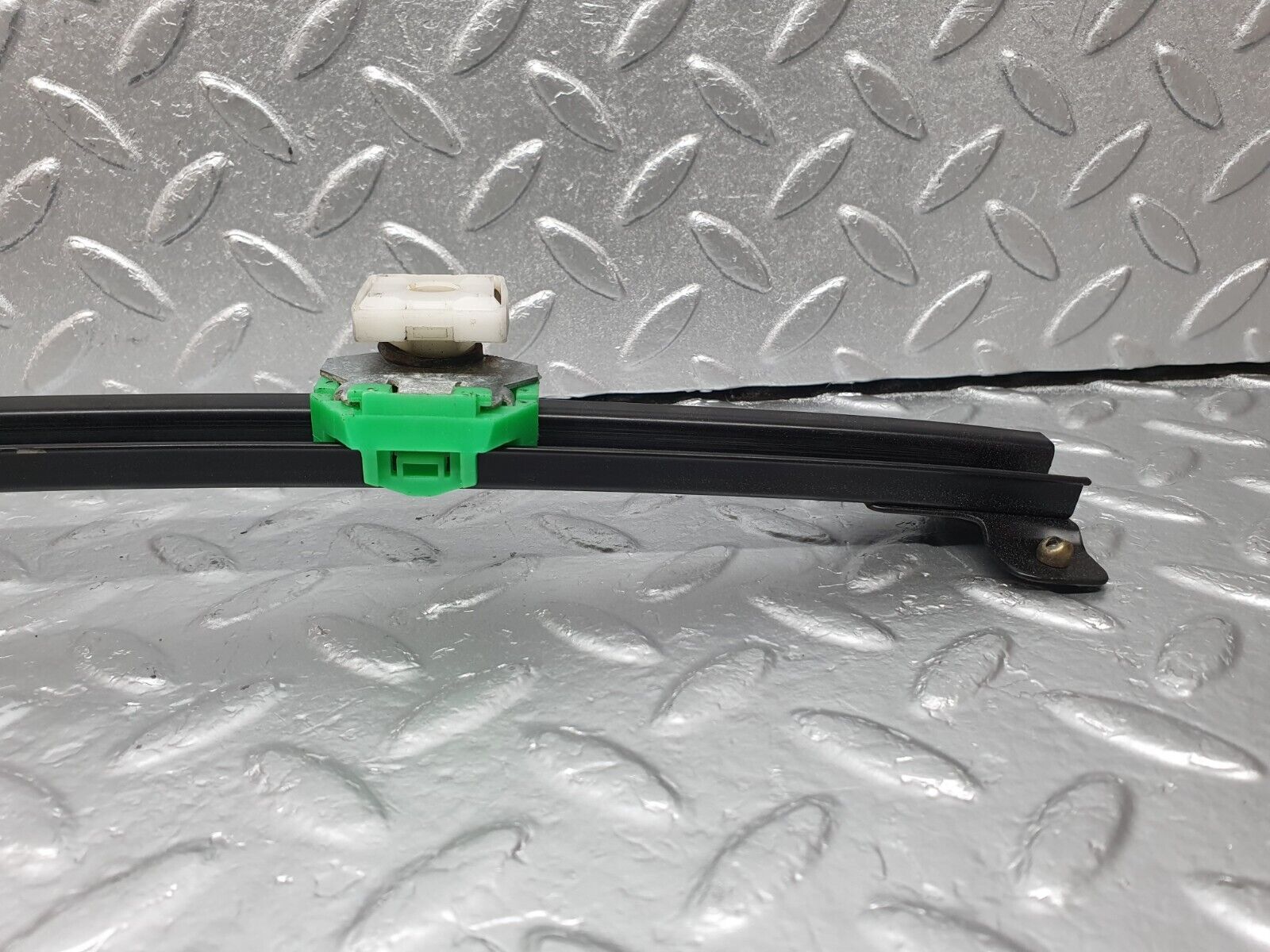 41964 Mercedes-Benz W202 C200 Front Right Door Window Channel