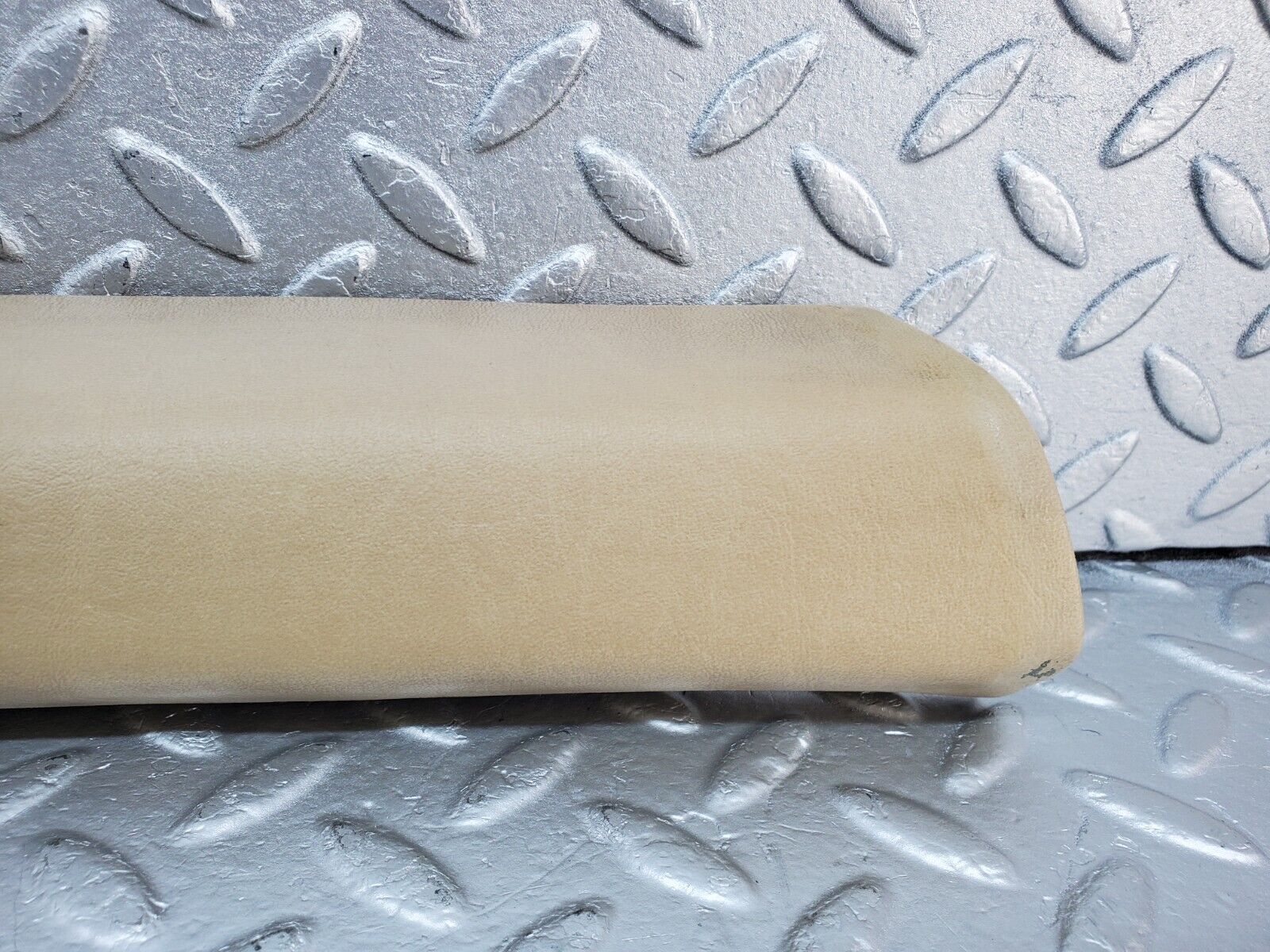 45563 Mercedes-Benz W126 420SE A Pillar Cover Trim Right Side Beige