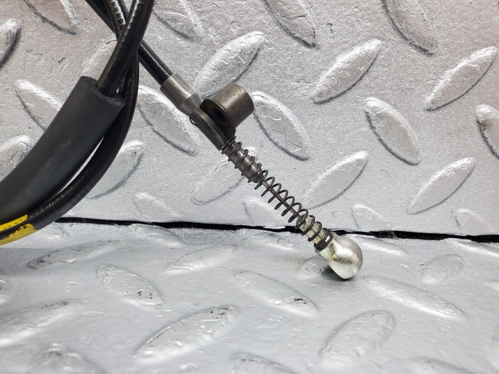 44824 Mercedes-Benz W124 220E Gearbox Cable 1242600351