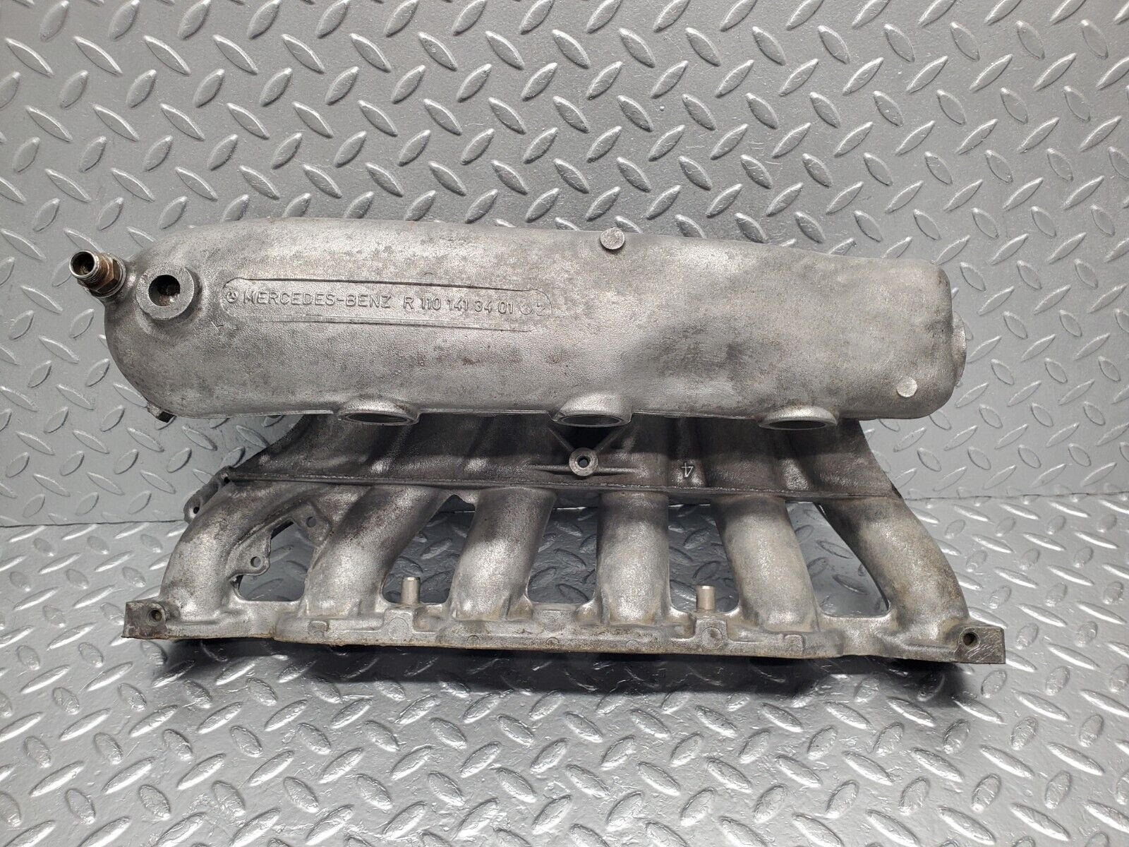 46718 Mercedes-Benz C123 280CE Coupe Air Intake Manifold 1101413401