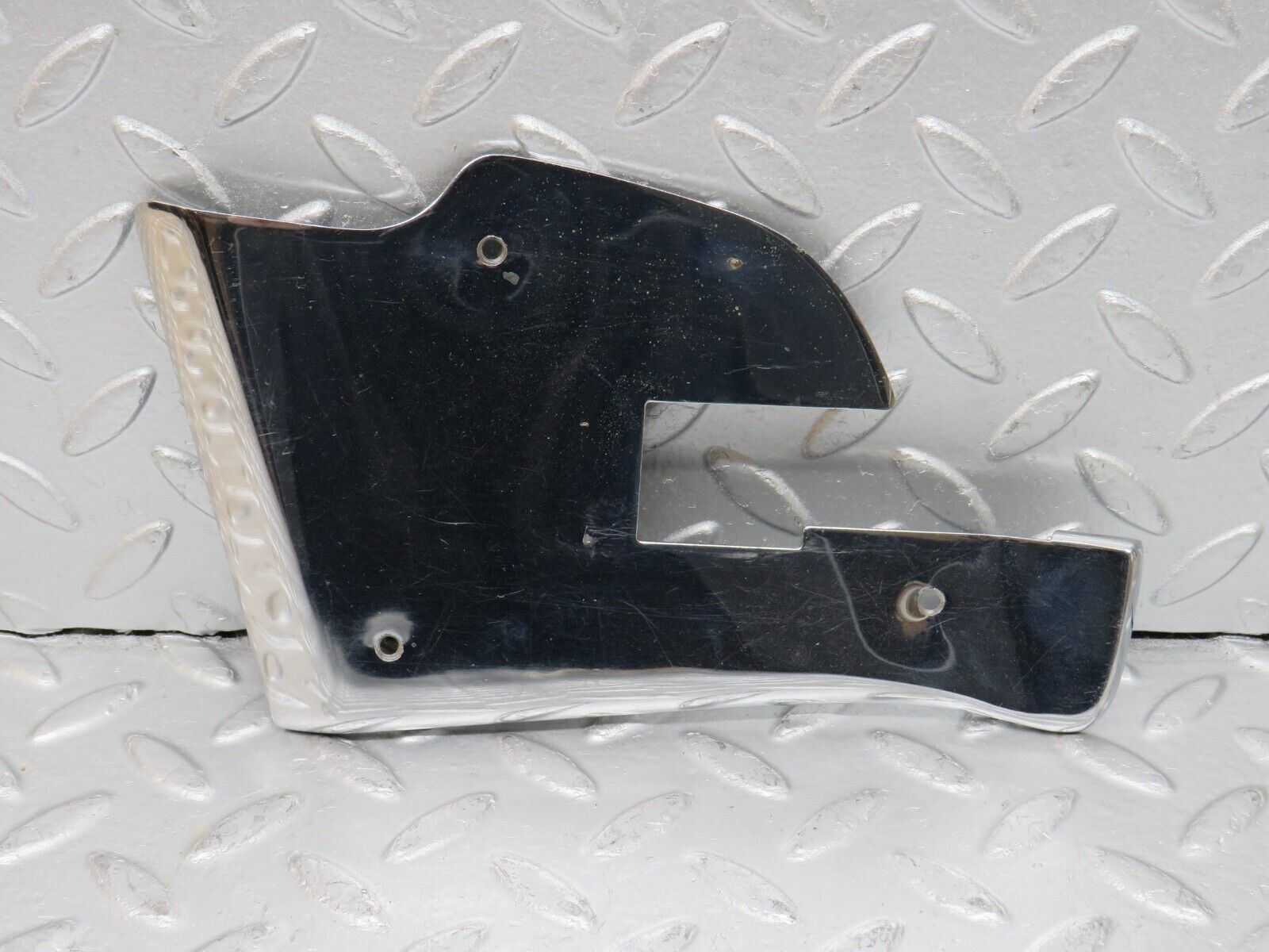 33194 Mercedes-Benz C107 R107 Left Door Chrome Cover