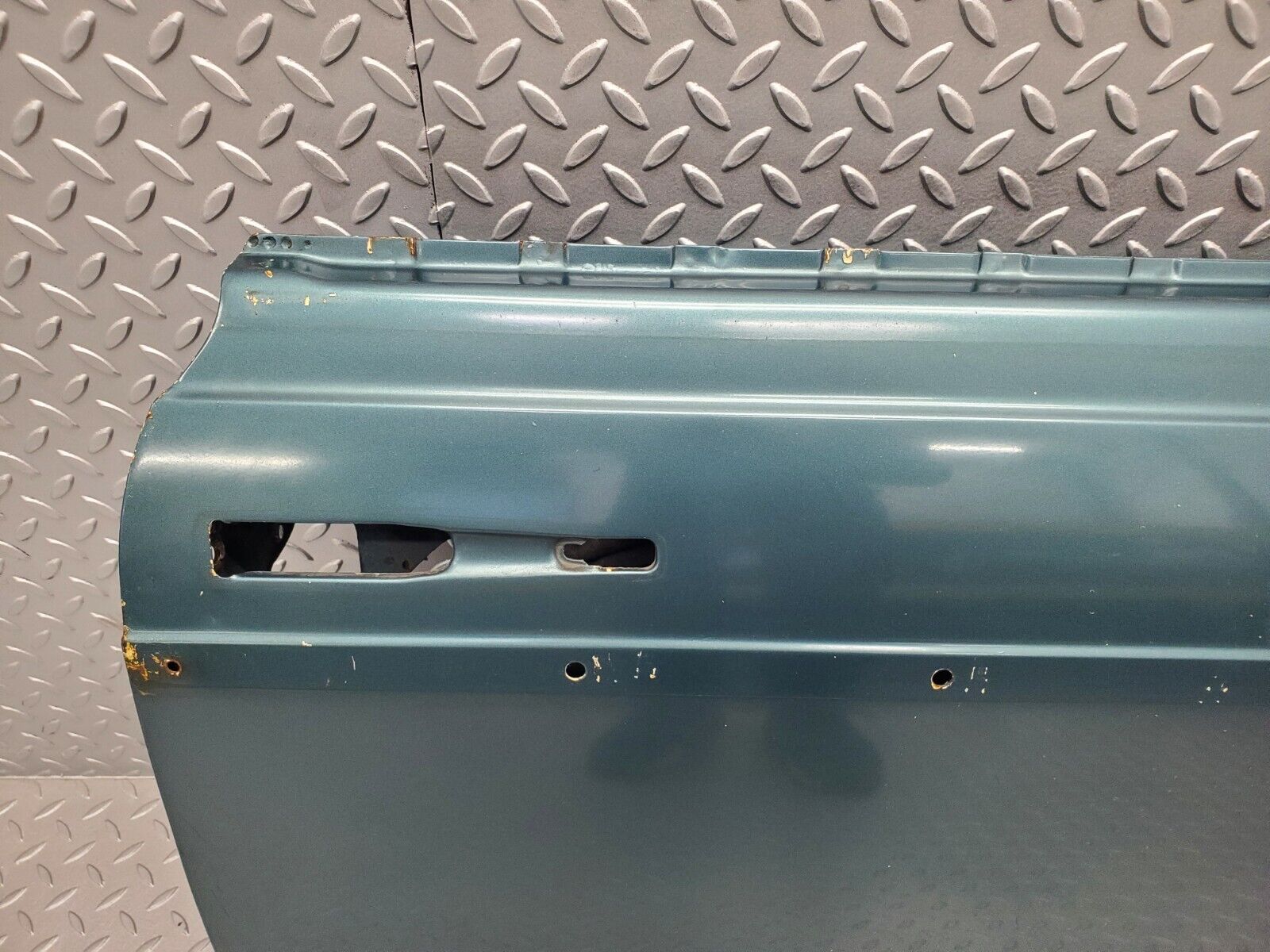 46557 Mercedes-Benz C123 280CE Coupe Left Door