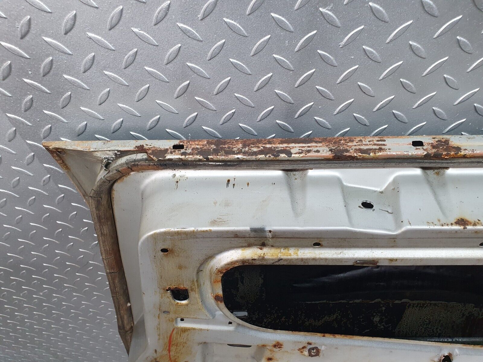 43741 Mercedes-Benz W116 350E Front Right Door