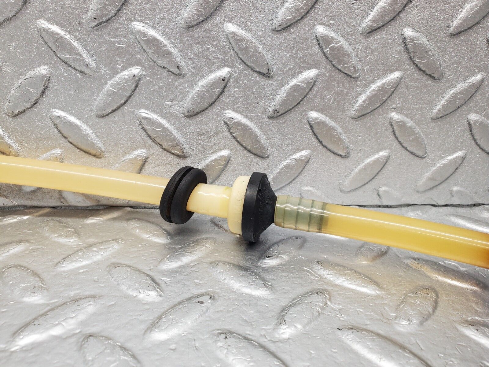 46507 Mercedes-Benz C123 280CE Coupe Brake Servo Vacuum Pipe