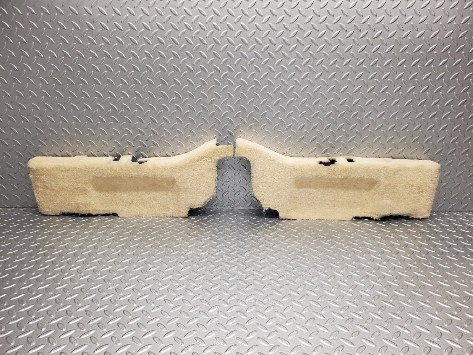 46814 Mercedes-Benz R129 320SL Coupe Rear Floor Cross Member Mat Carpet Beige