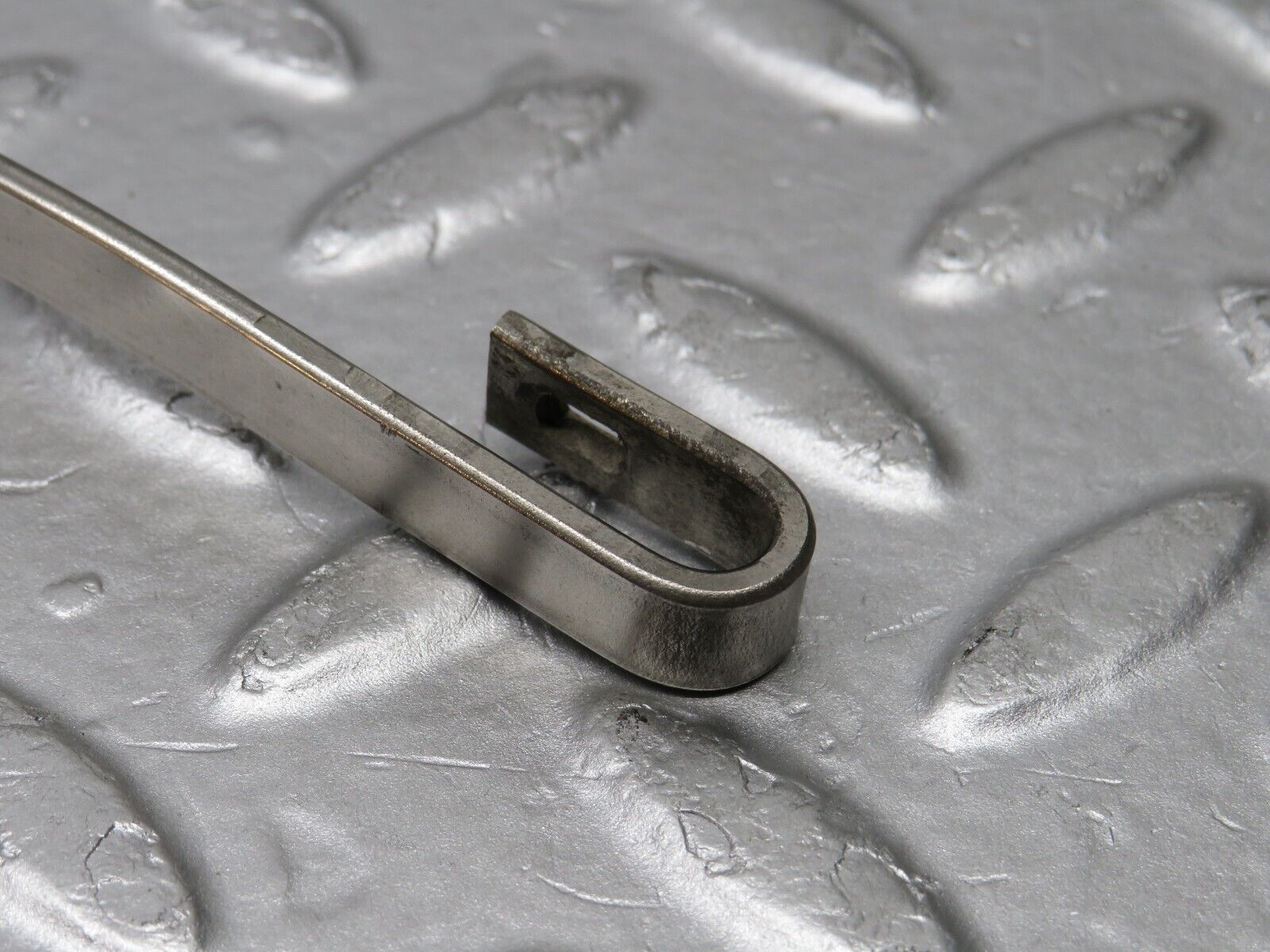 39105 Mercedes-Benz R107 500SL Windscreen Wiper Arm Right Side