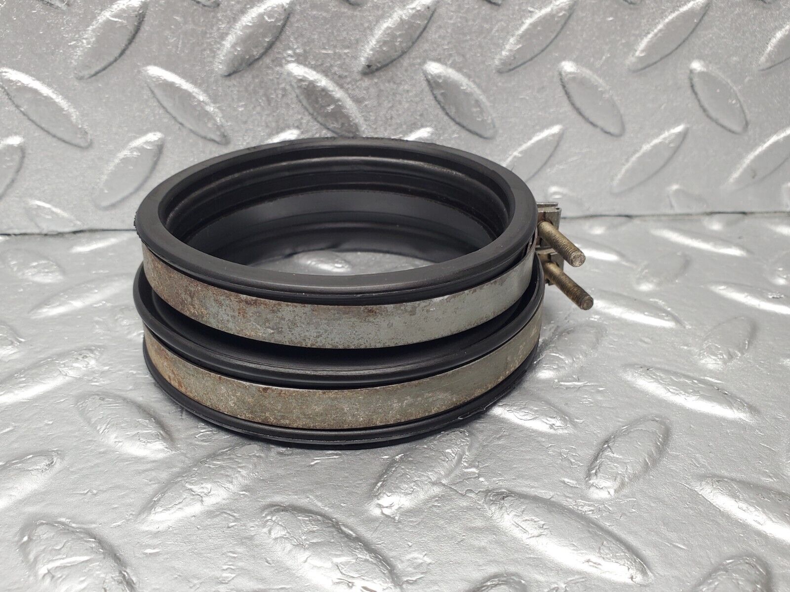 46716 Mercedes-Benz W123 280E Air Intake Hose Pipe 1101410582