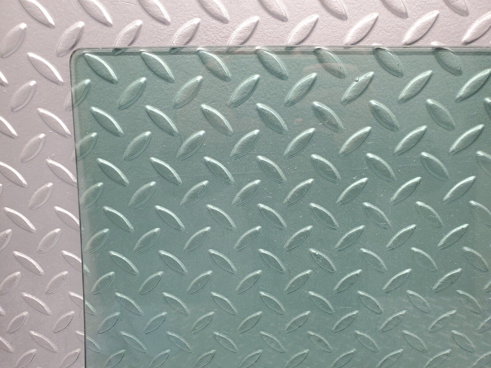 46248 Mercedes-Benz W124 280E Rear Right Door Window Glass