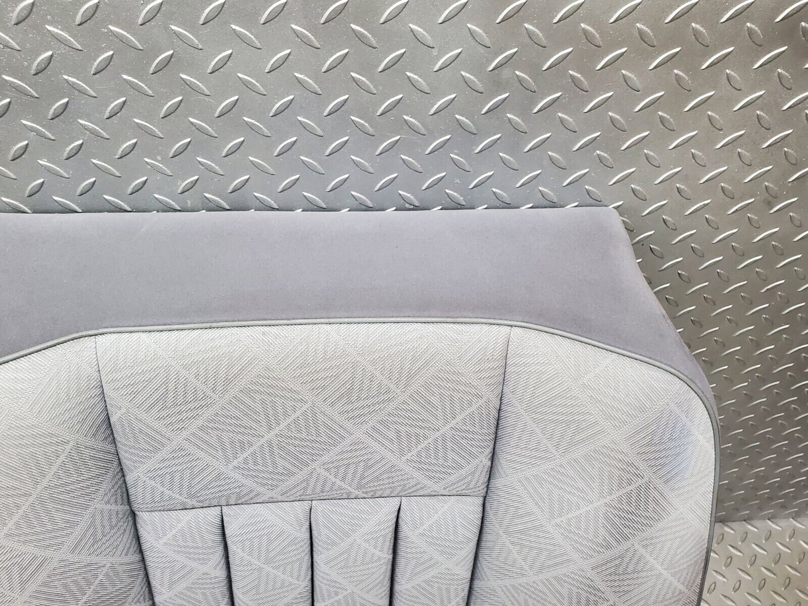 44738 Mercedes-Benz W124 220E Rear Seat 1249202216